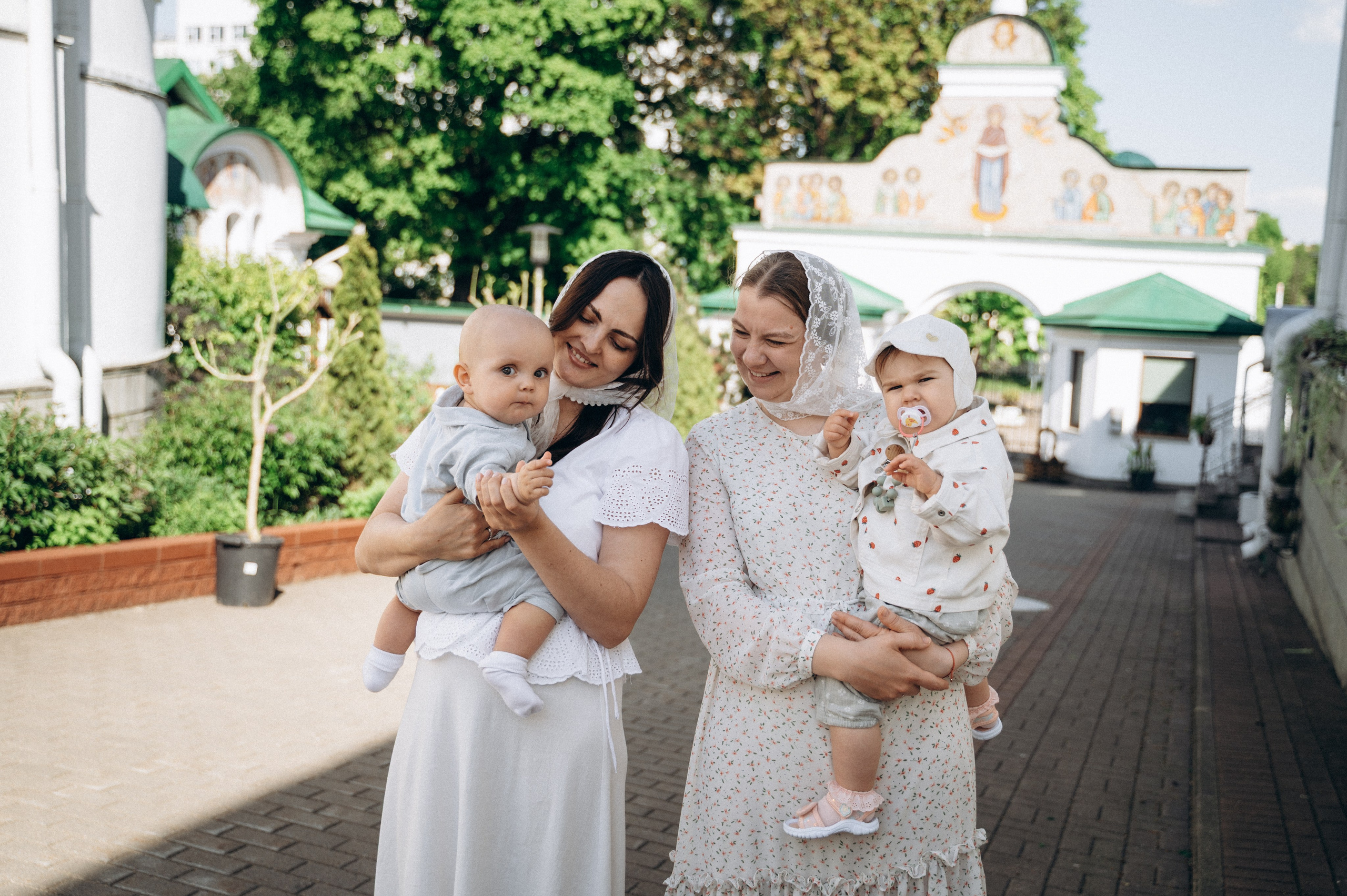 Крещение Мии и Льва. Семейный фотограф в Минске Дарья Дреко