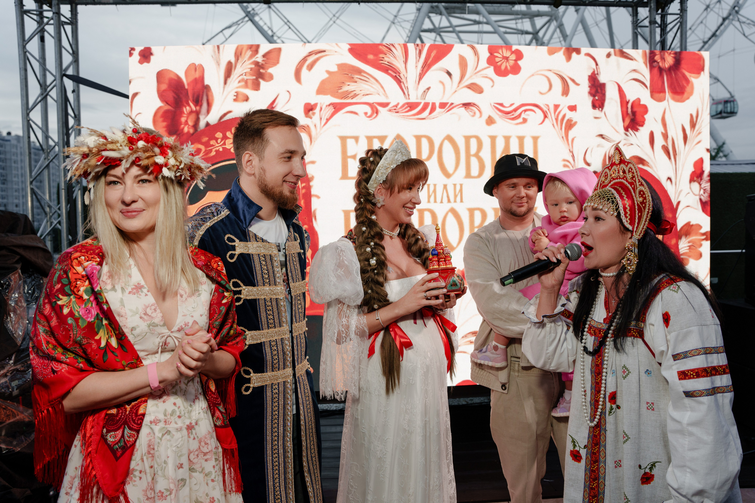 Репортажный фотограф на гендер пати в славянском стиле в Москве. Репортажный фотограф Москва Сергей Дружинин
