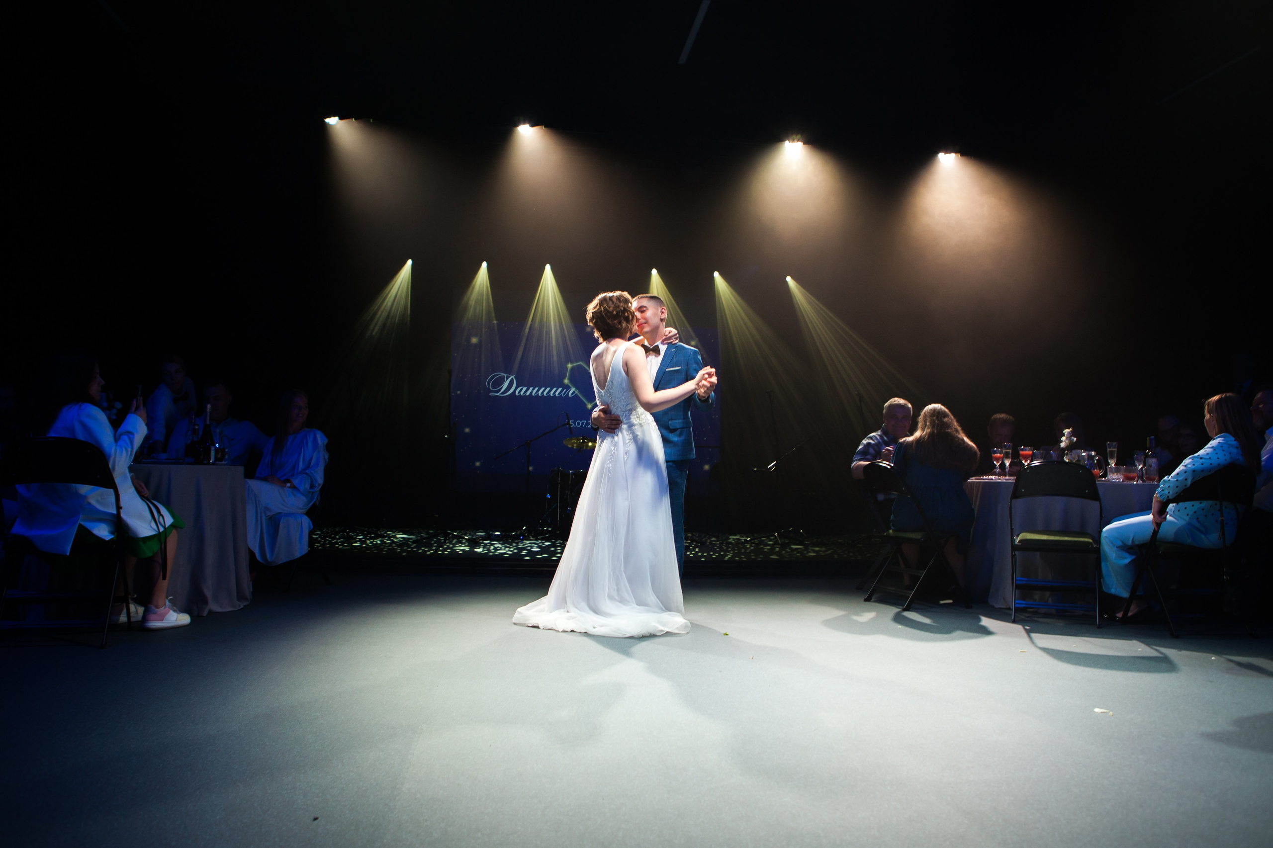 Свадебные фотографии. Фотограф и оператор Роман Фадеев в Екатеринбурге