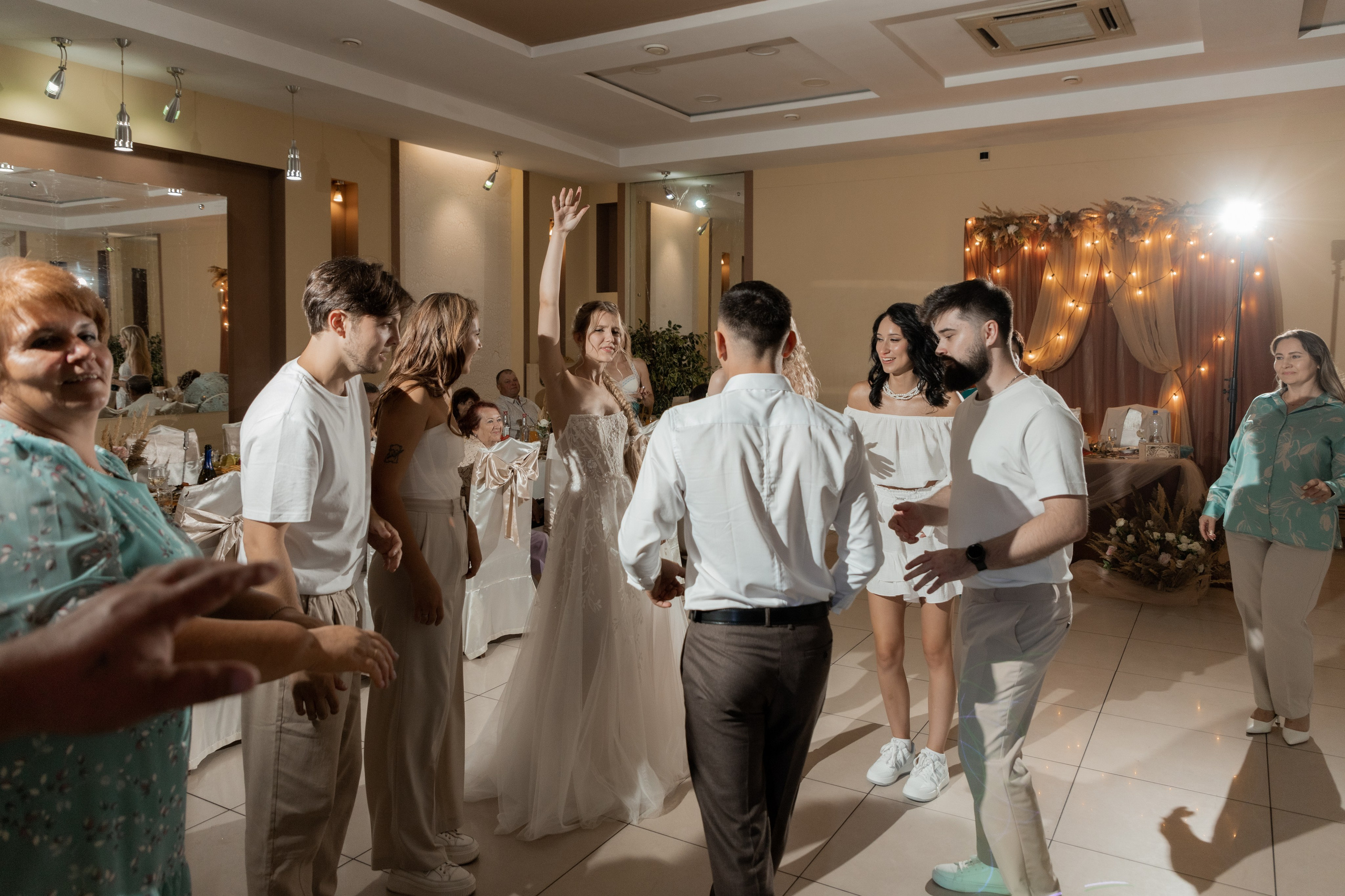 Роман и Александра (банкет). Свадебный фотограф Ангелина Сунгатулина | Саратов | Балаково | Вольск