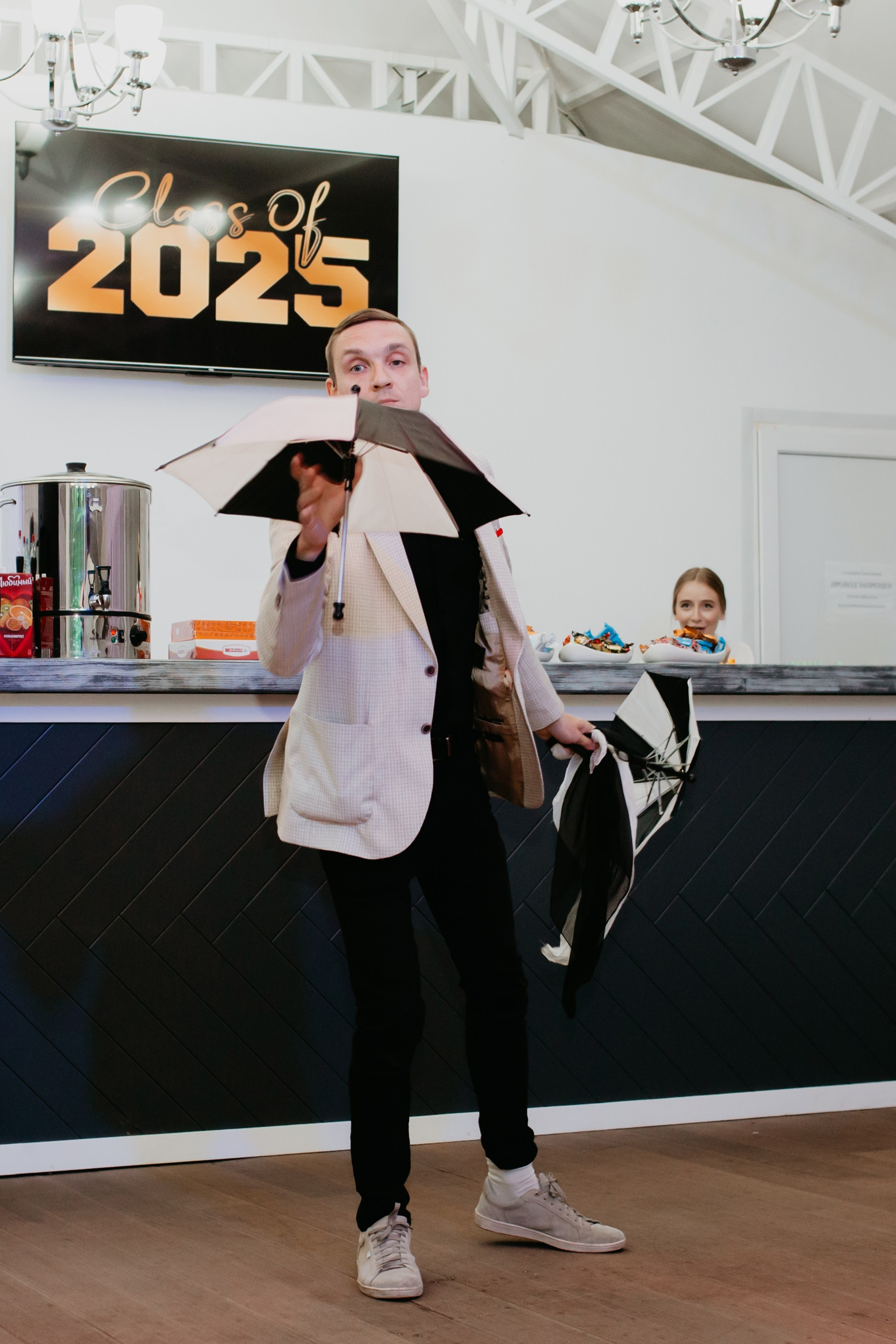 Выпускной 2025 (41 школа) 11 класс. Фотограф в Челябинске Ополихина Анна