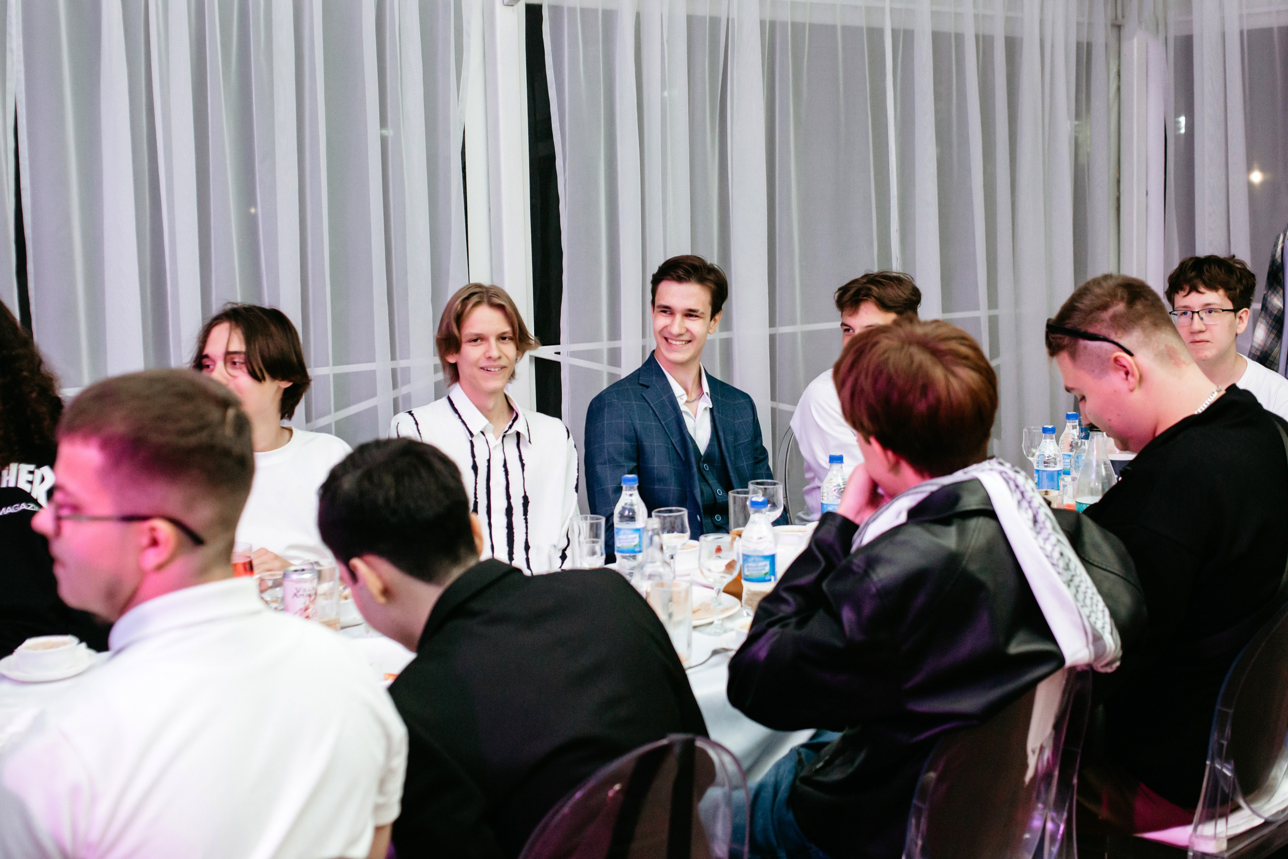 Выпускной 2025 (41 школа) 11 класс. Фотограф в Челябинске Ополихина Анна