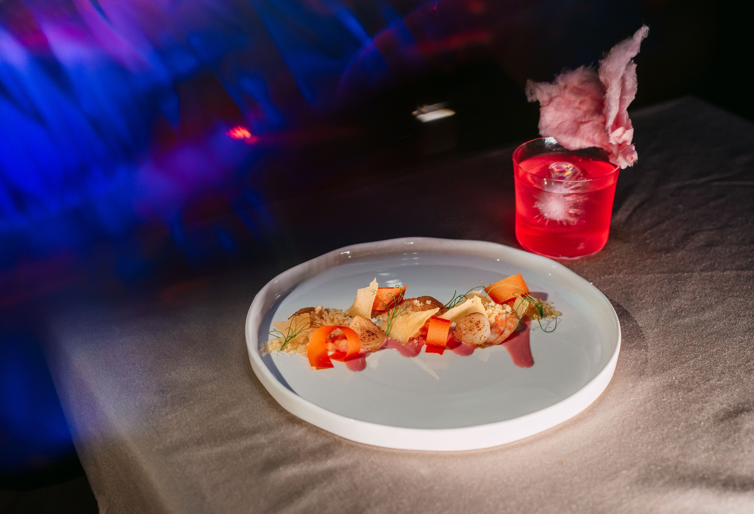 Гастроном / Искажение. Саша Копылов, фотограф в Казани