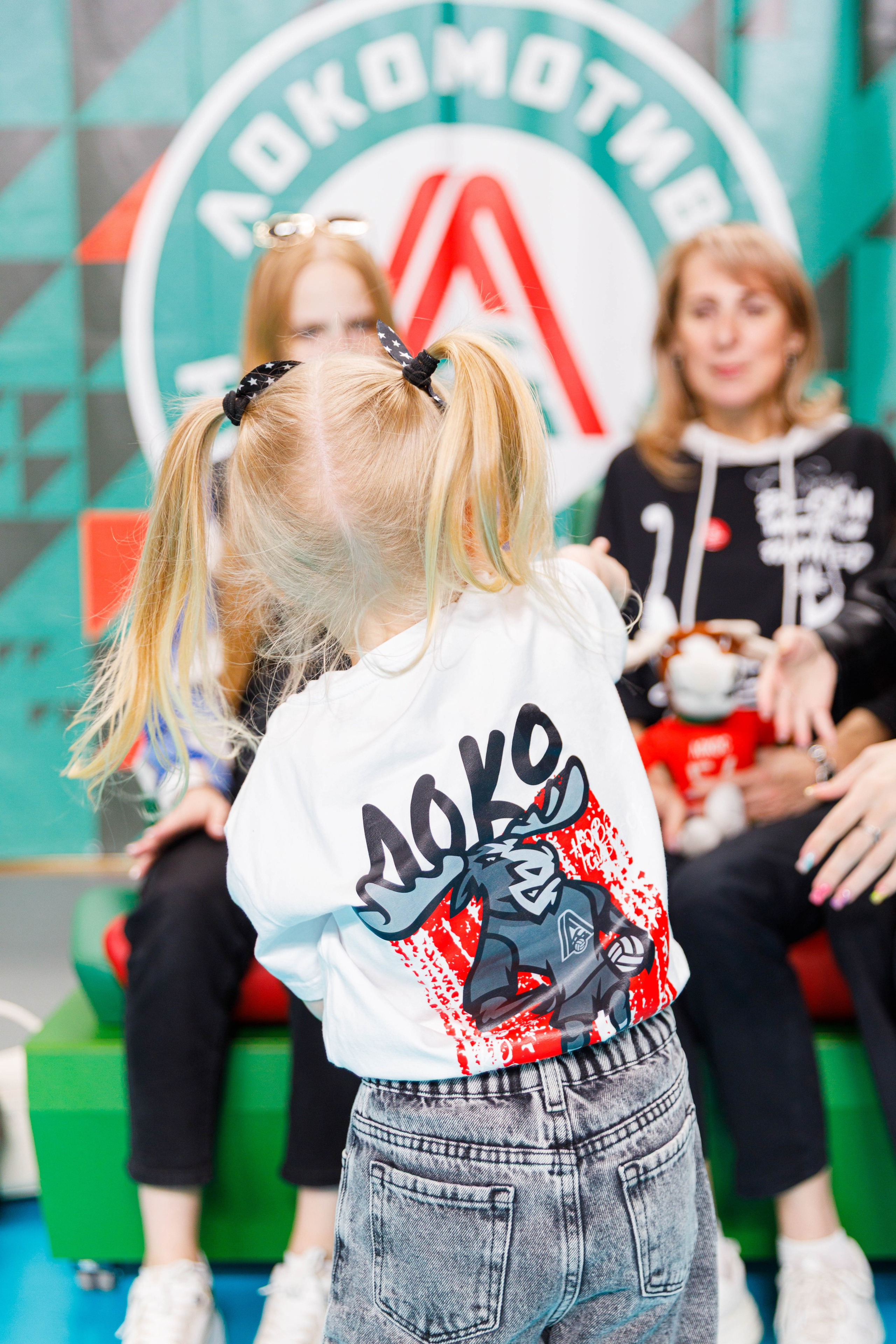 ВК «Локомотив». Экскурсия для фанатов клуба. Репортажный фотограф в Новосибирске Алена Помазунова