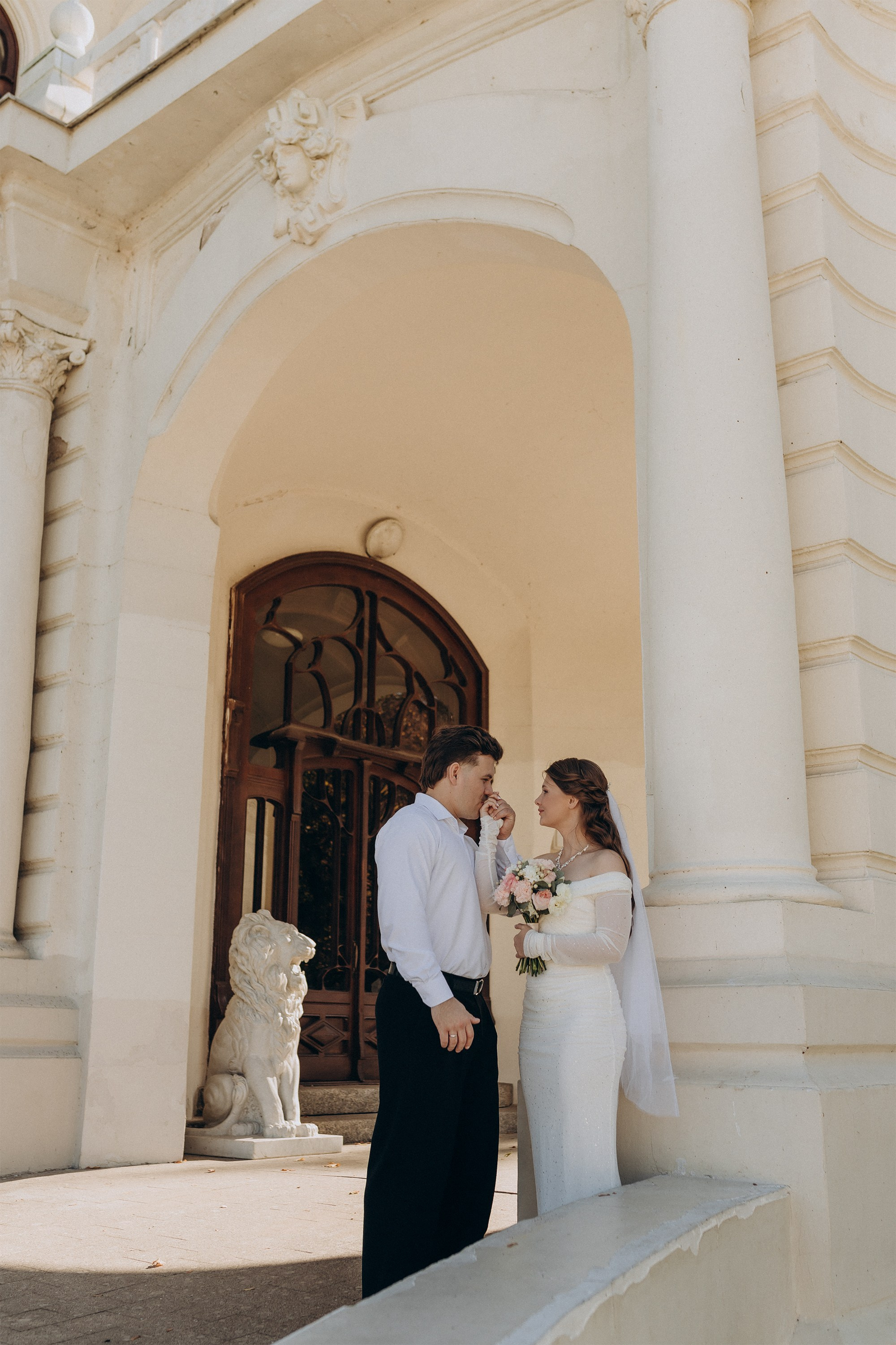 День был ясным, а чувства — истинными. Свадебный фотограф Илья Бринк