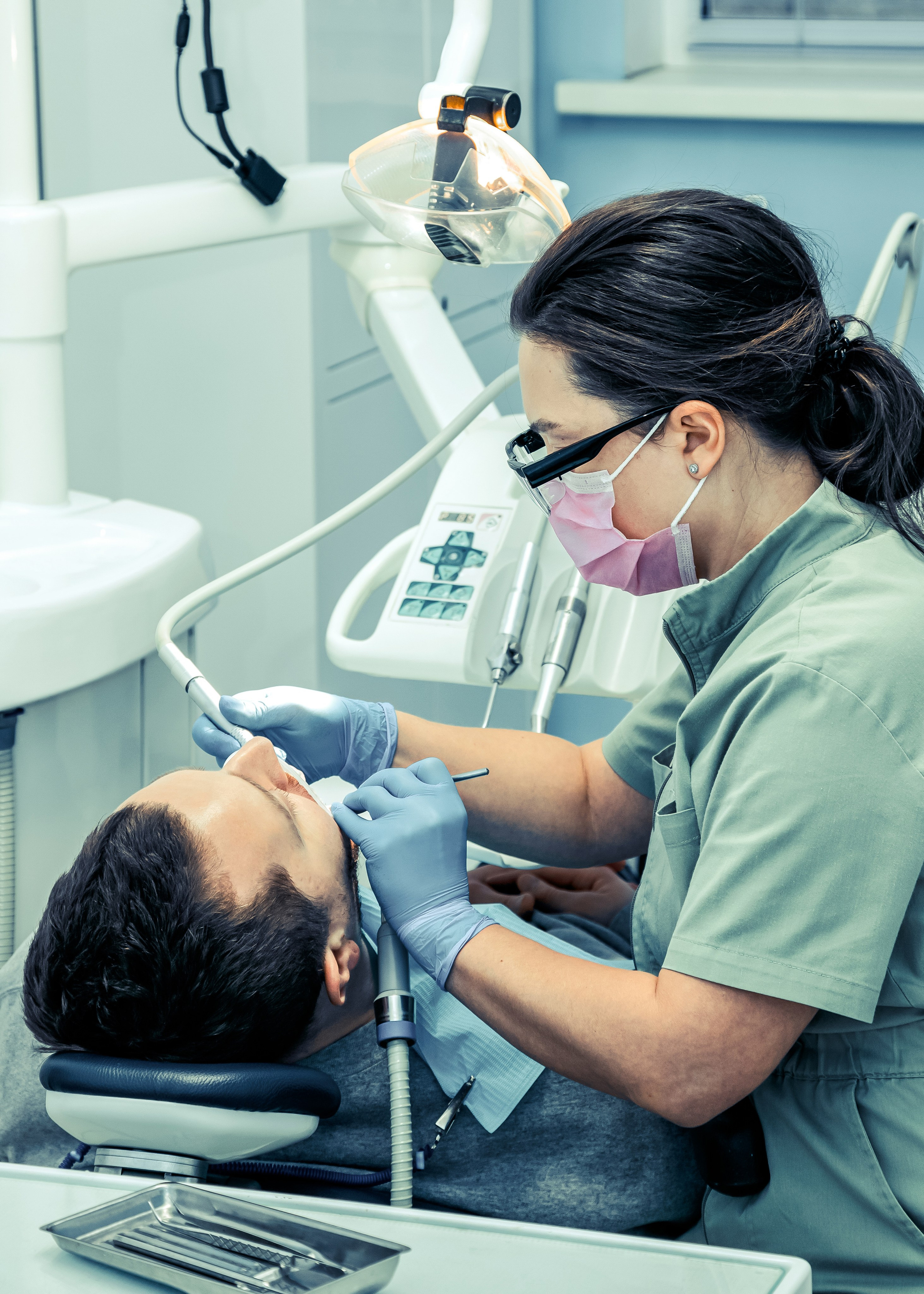 Стоматолог — Ортодонт