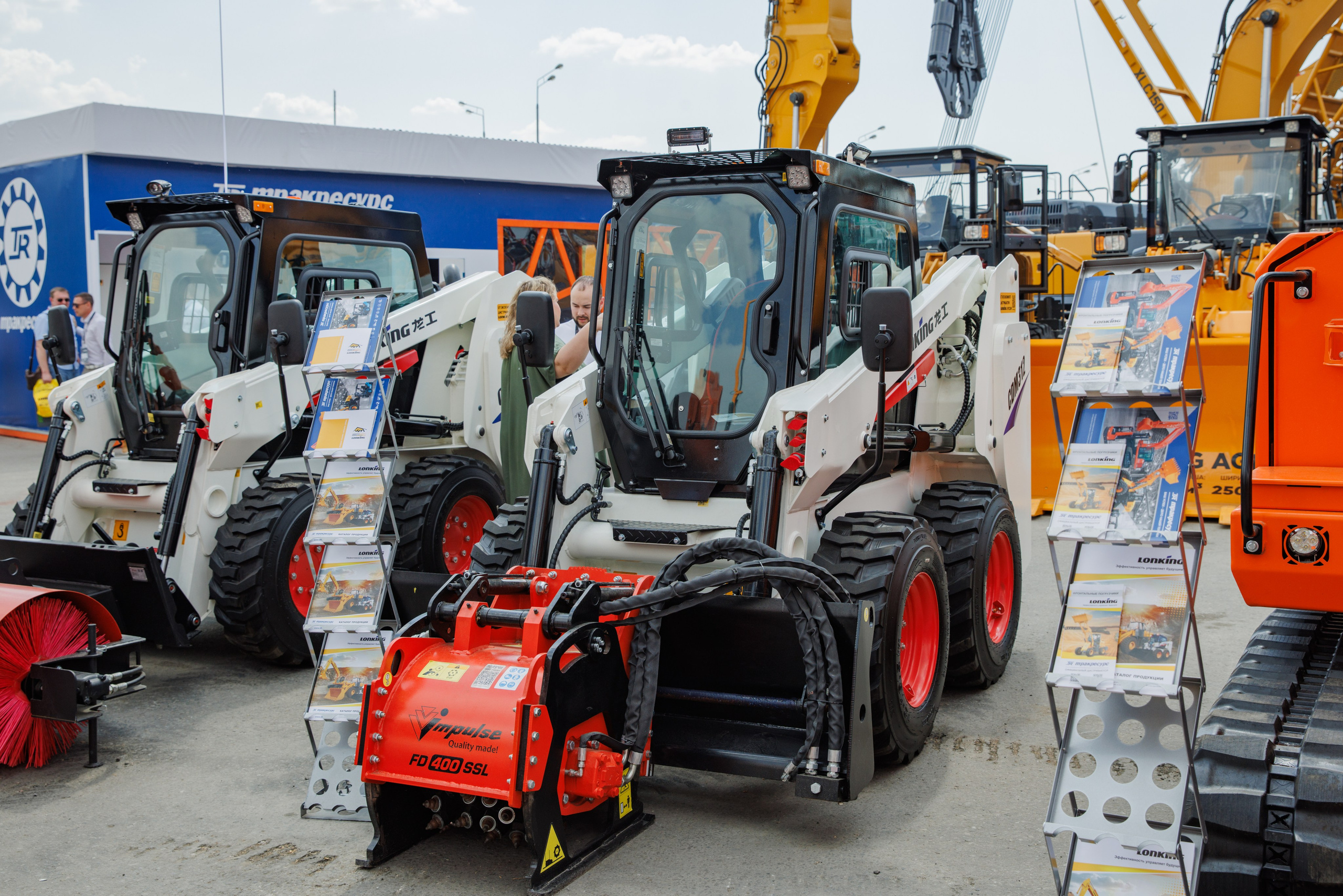 Выставка Спец. Техники. Фотограф Москва Шептаев Артём