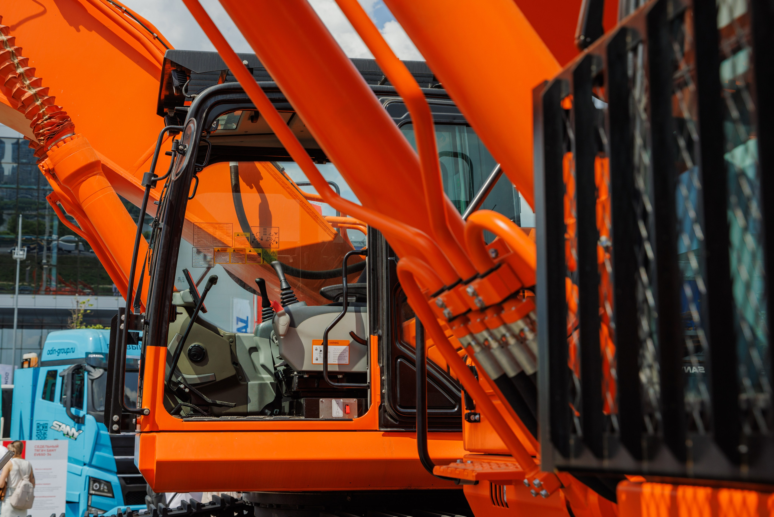 Выставка Спец. Техники. Фотограф Москва Шептаев Артём