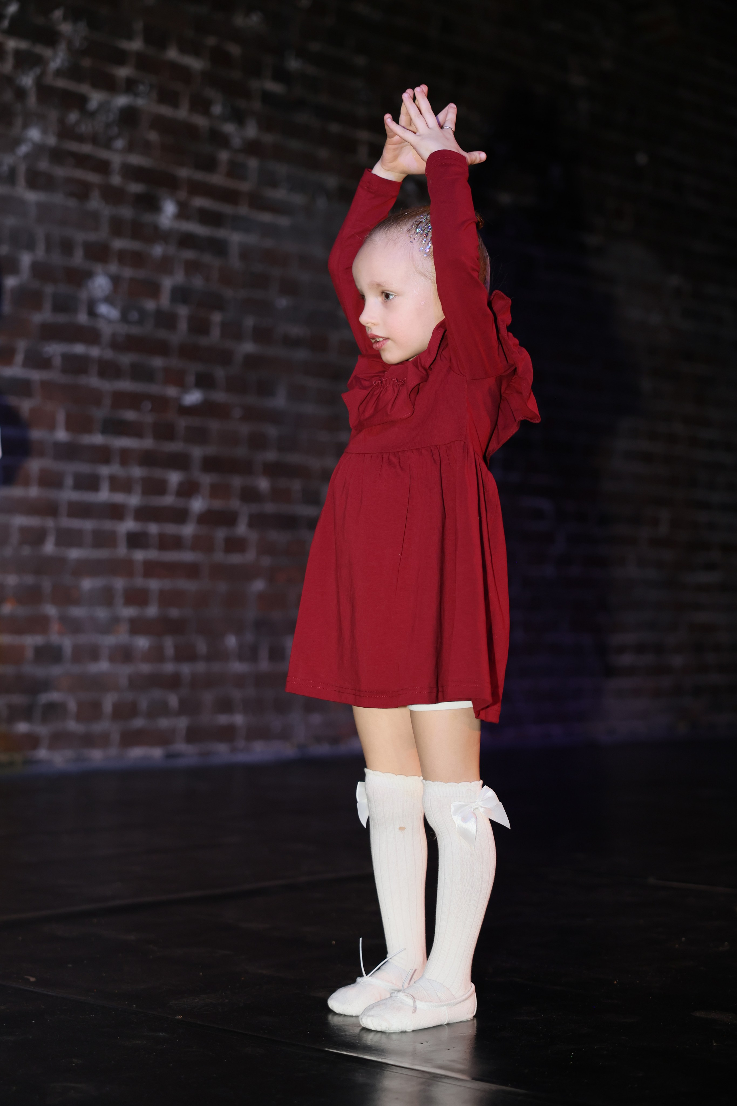 Новогодние танцы. Главная