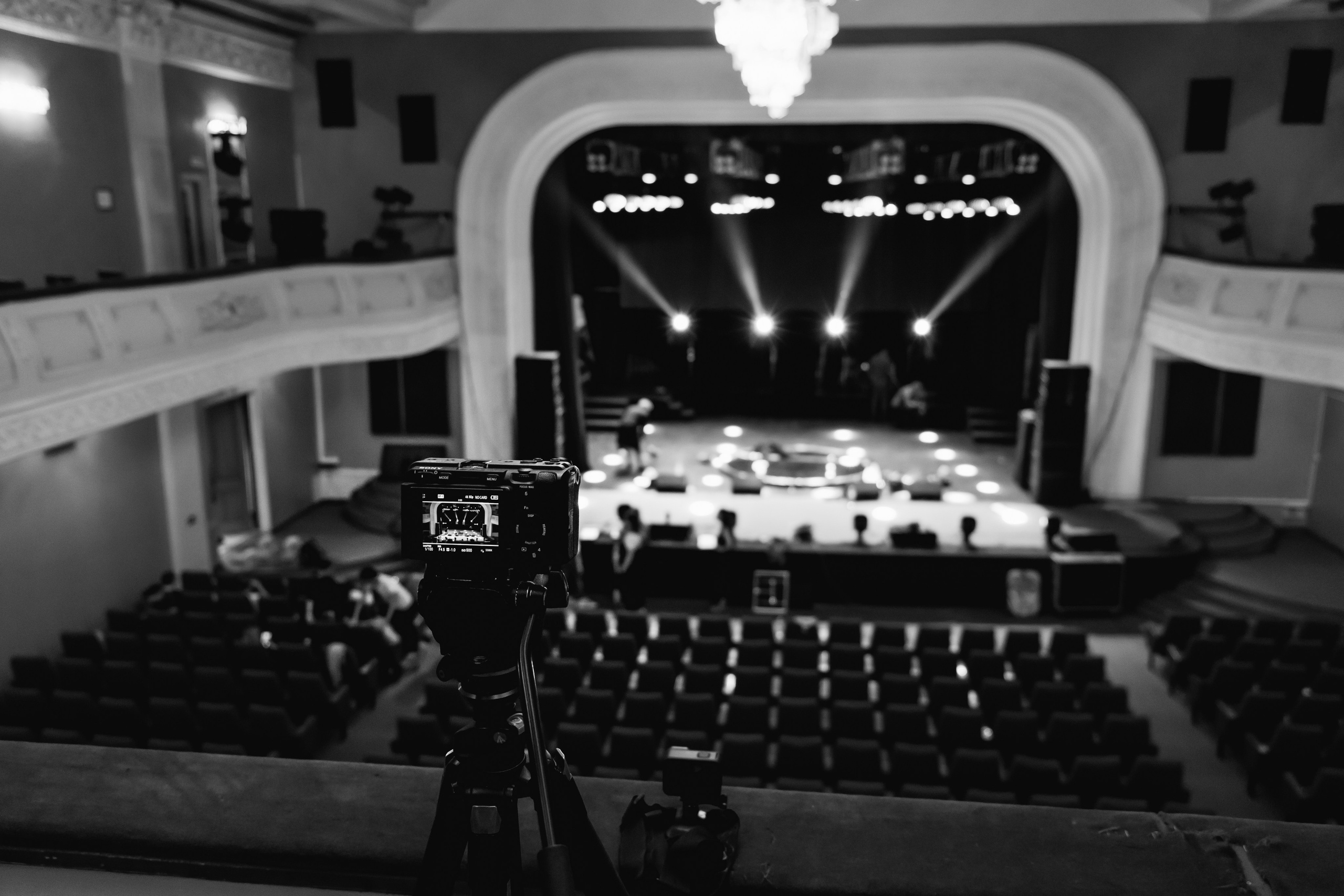 Backstage. Занимаюсь профессиональной фотографией и живу рядом с Байкалом. Работаю в разных жанрах