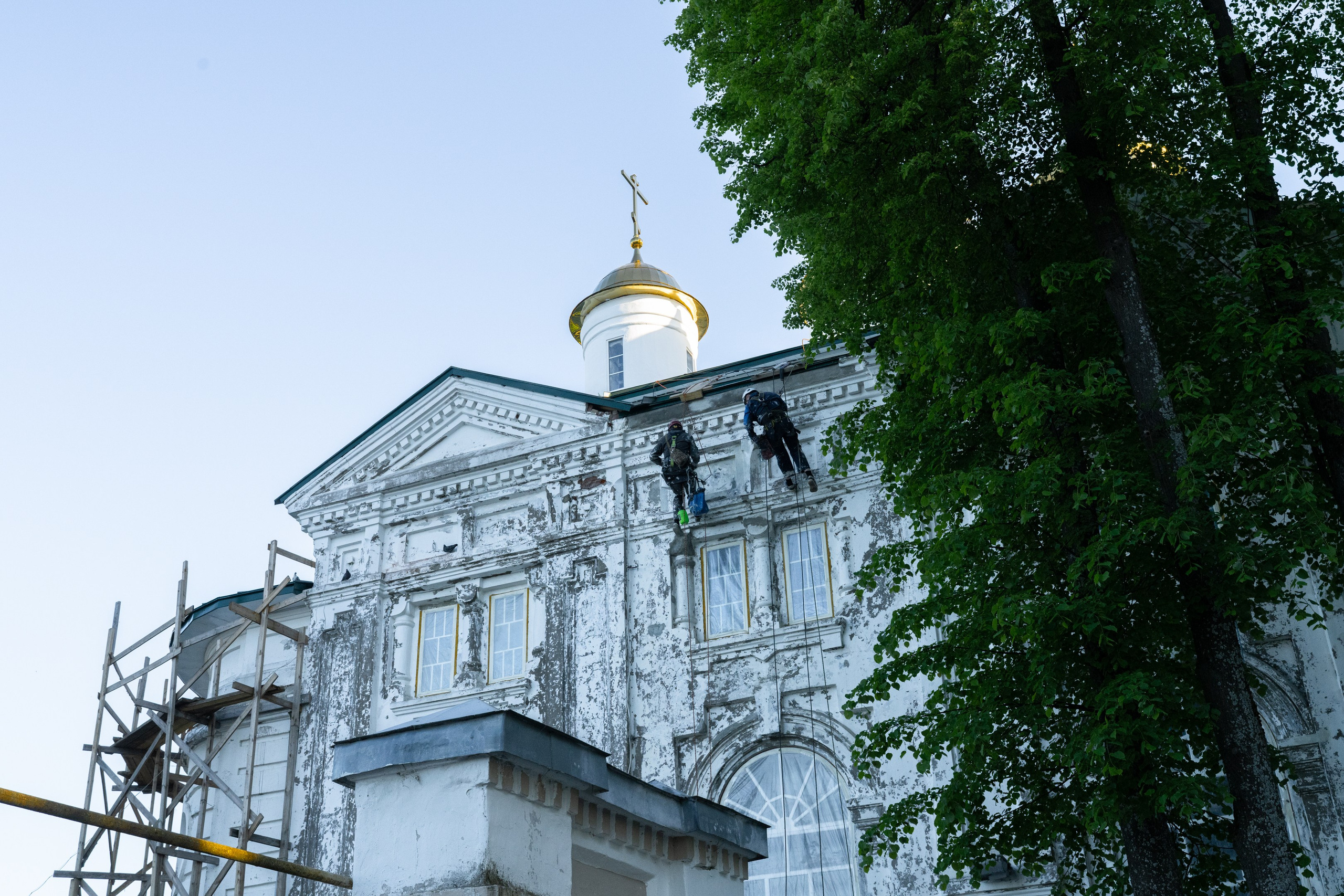 Плёс. ПОБУДЬ ЗДЕСЬ И ЦЕЛЕЕ БУДЕТ ЭТОТ МИР