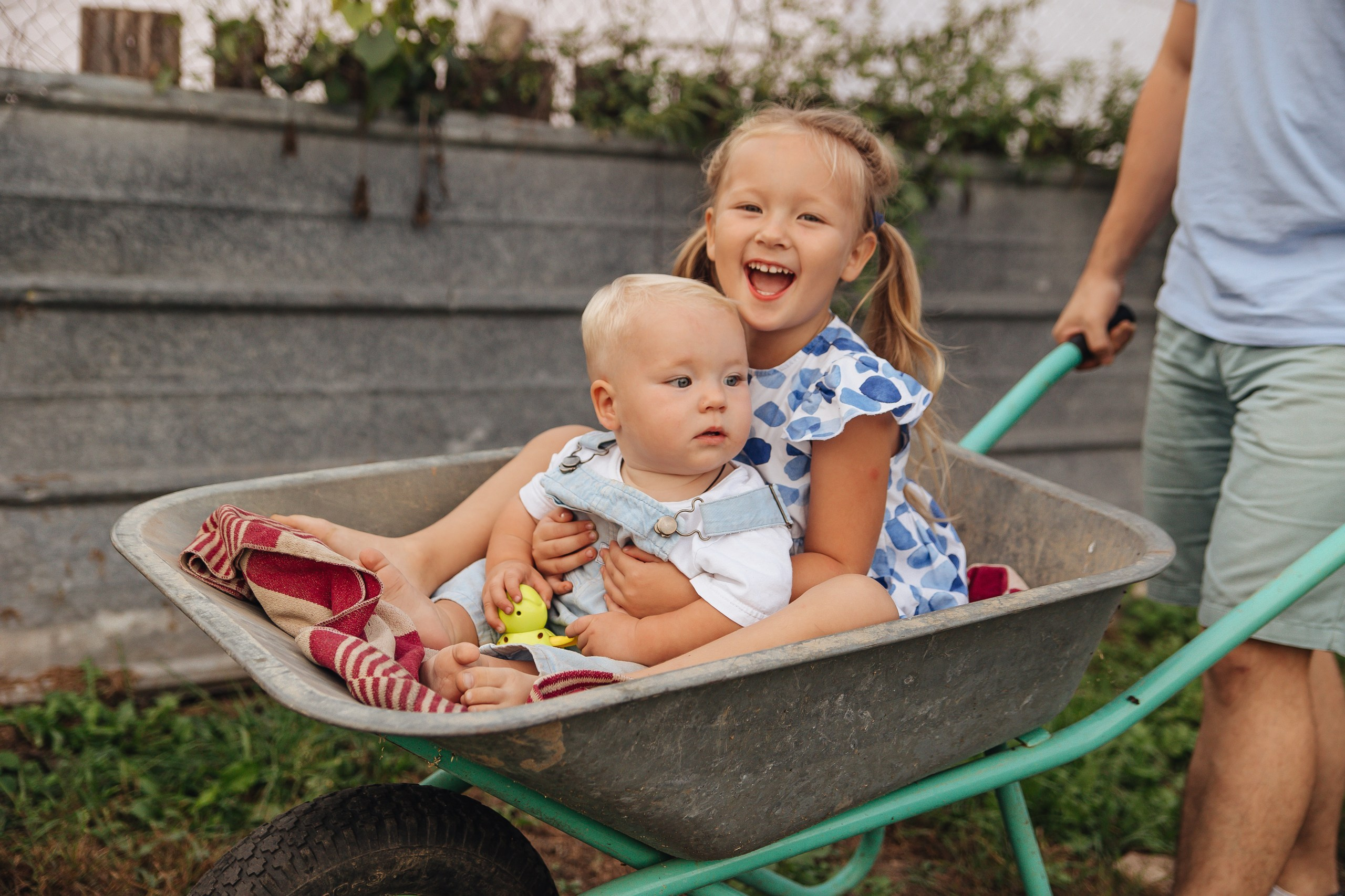 Дачные истории 🌼. Семейный/детский фотограф в Дальнереченске Дария Бутакова