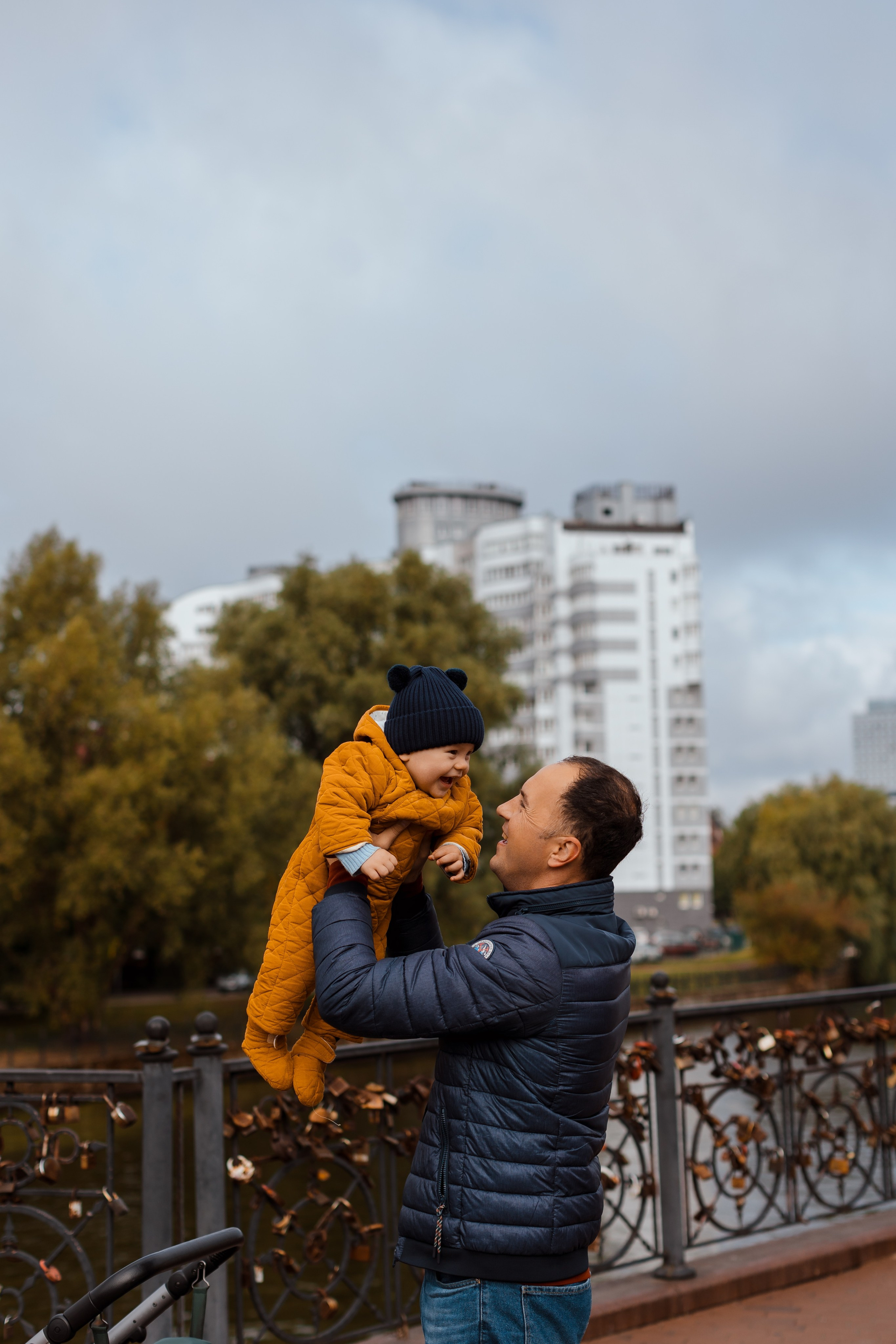 Семейная Рыбная деревня, остров Канта осень. Фотограф в Калининграде свадебная фотография, репортажная, фотосессии
