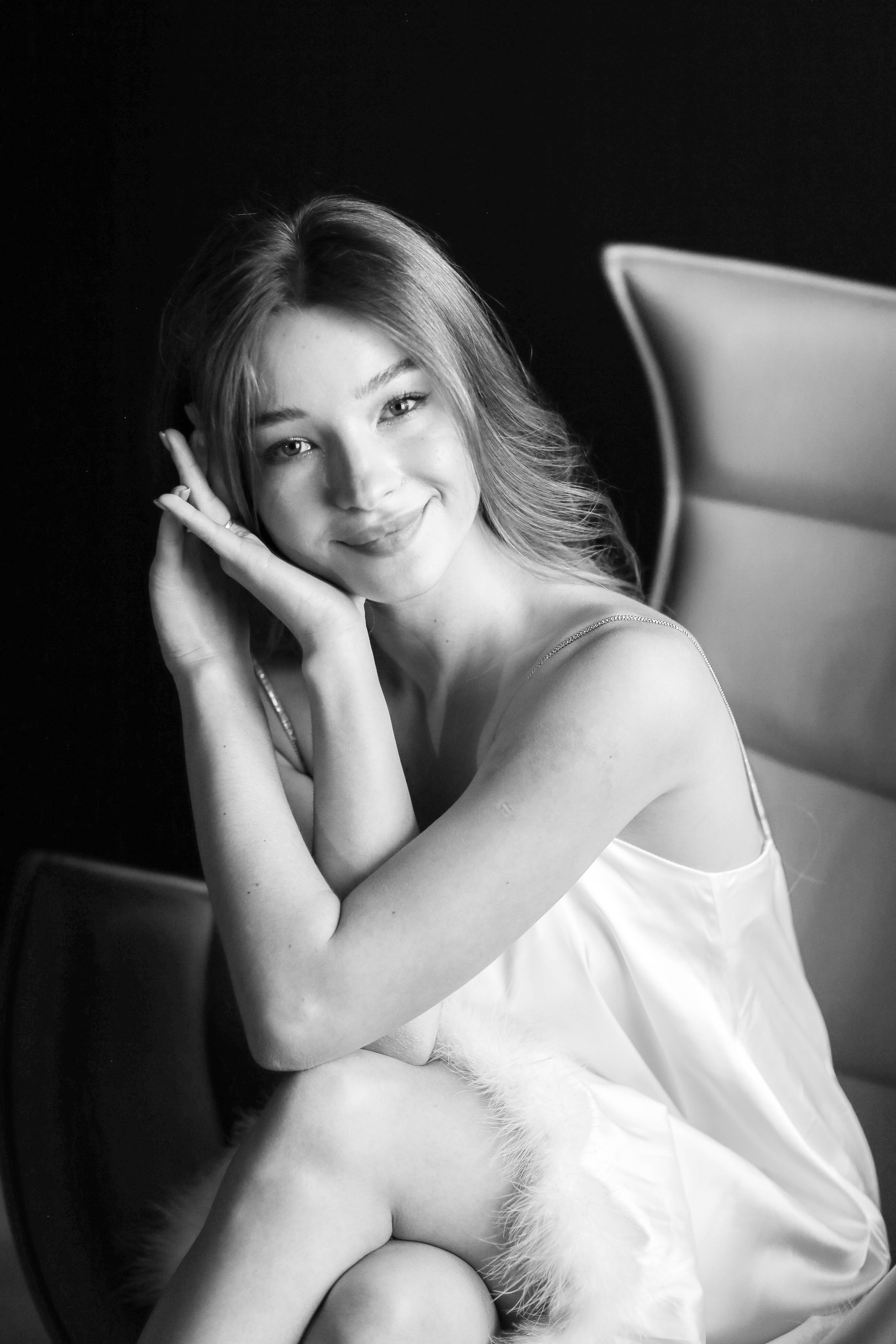 Даяна. Стильные фото для интерьера. Портретный фотограф. Вероника Варламова.Москва. Женский, мужской, семейный, художественный, имиджевый портрет