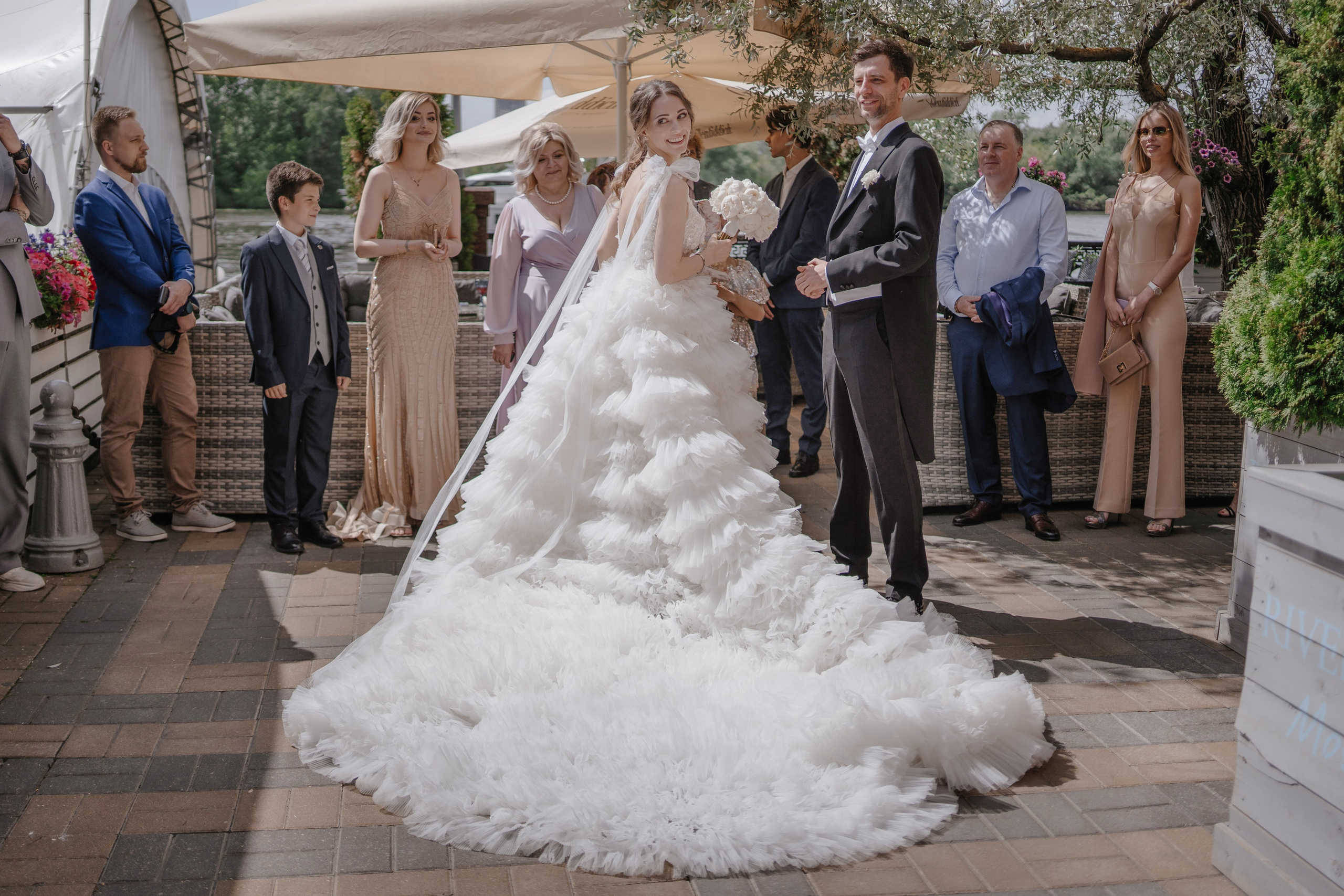 Выездная регистрация свадьбы в ресторане River Club Moscow. Свадебный и семейный фотограф в Москве Светлана Зоткина