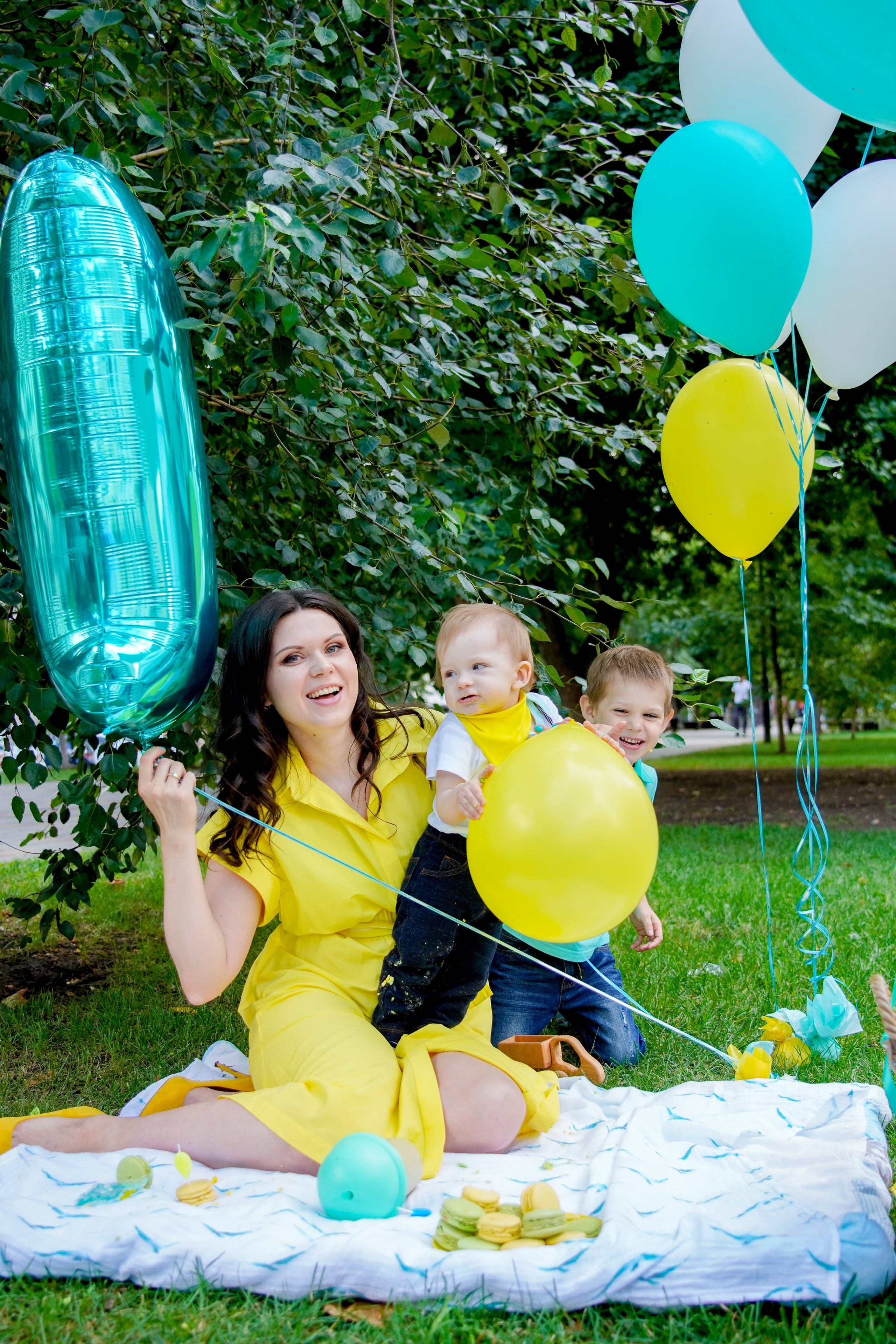 1 год)). Max Matvich and Victoria Basova are professionals in their field