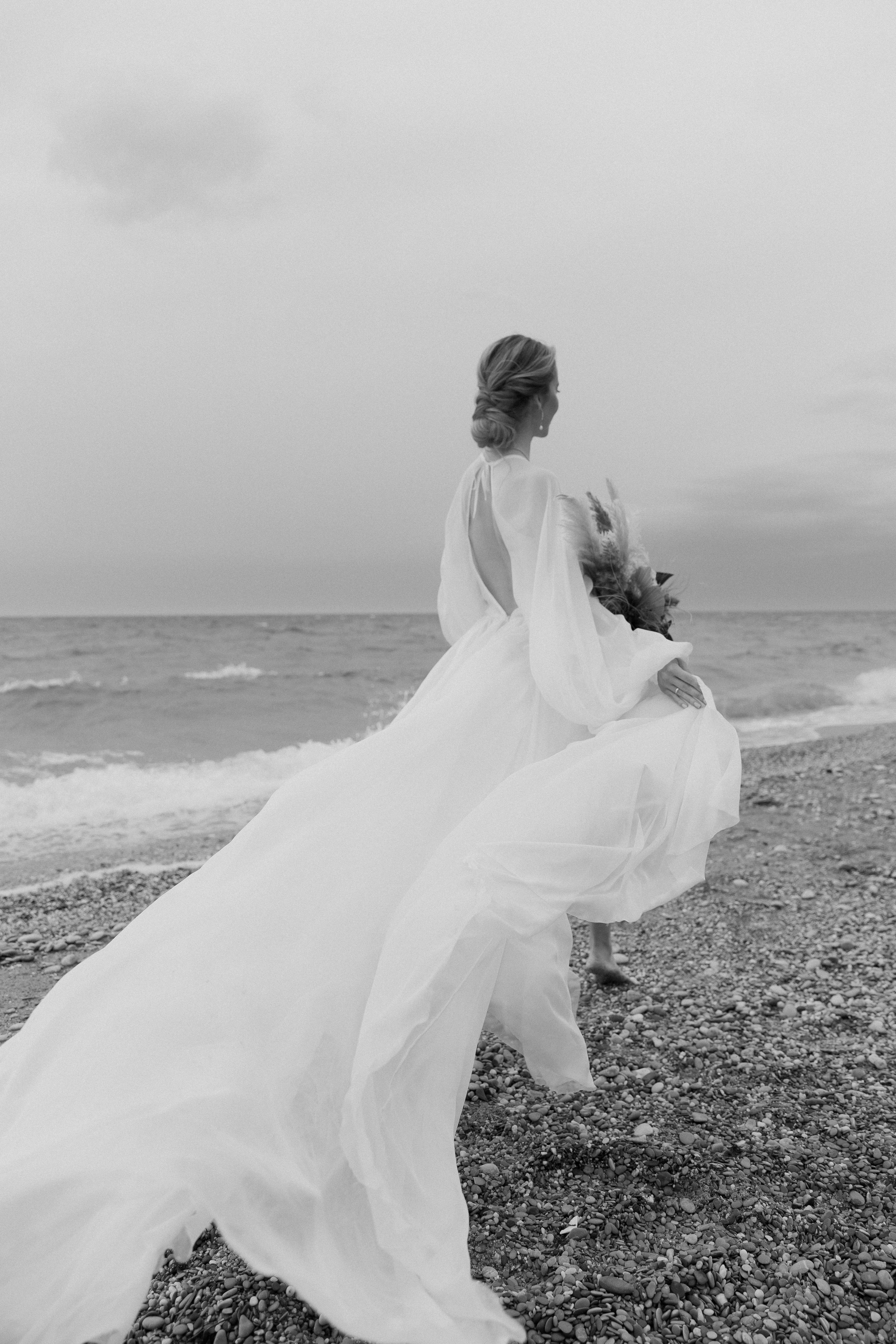 На берегу моря…. СВАДЕБНЫЙ ФОТОГРАФ В КРЫМУ И СЕВАСТОПОЛЕ