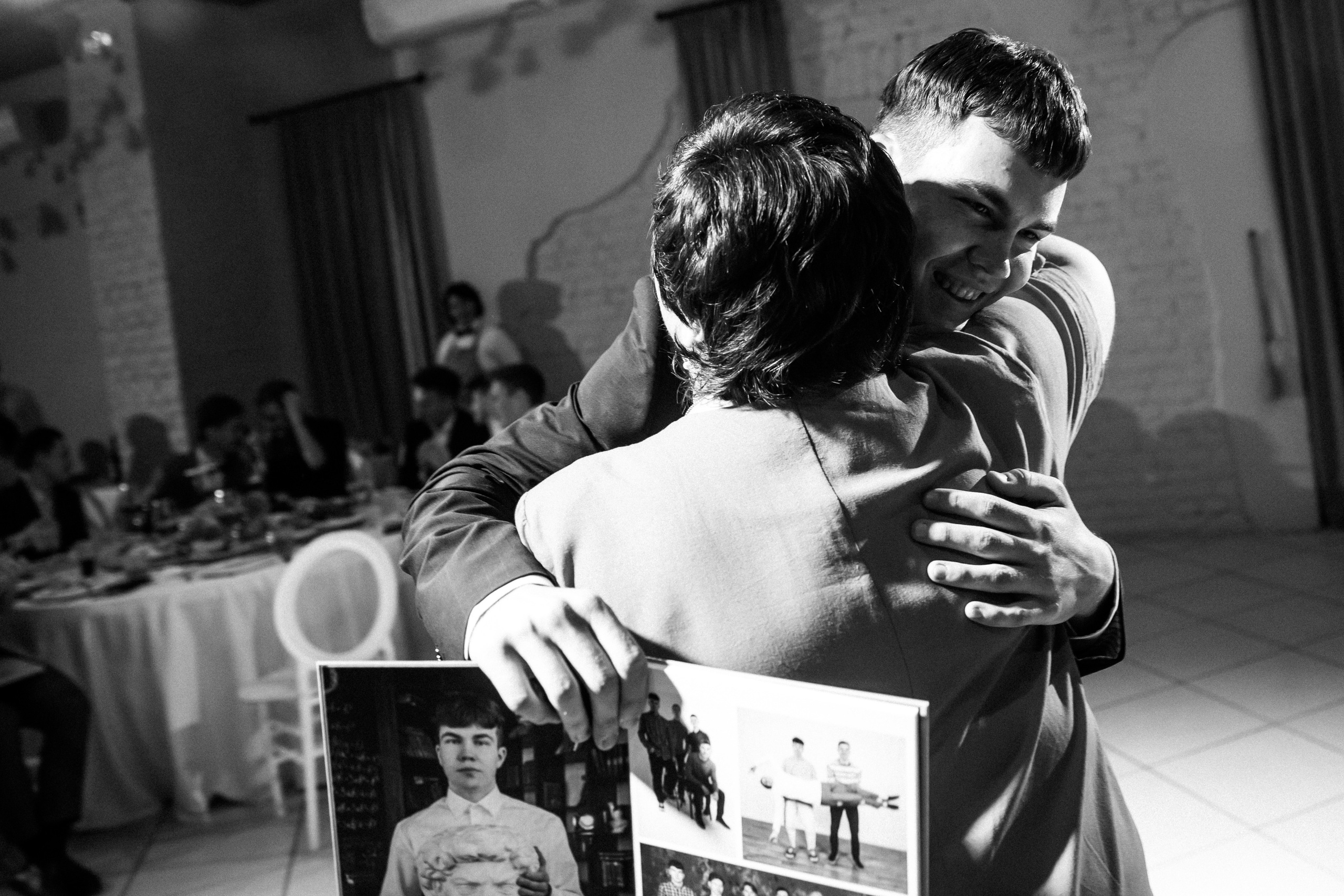 2023-06-23 Выпускной МБОУ СОШ № 10. Фотограф в Красноярске