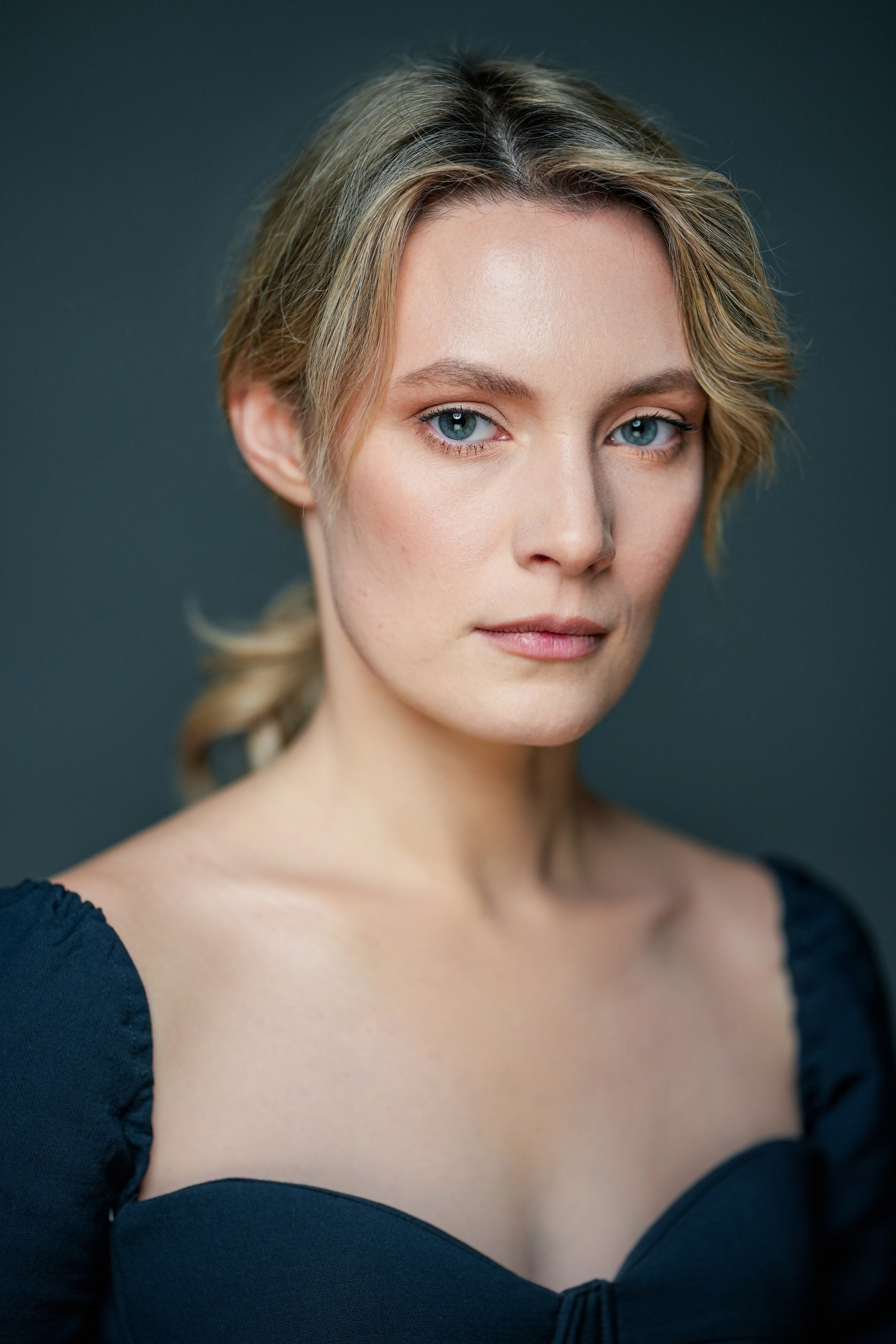 Актриса Зоя Дамье. Портретная съемка в Москве, студийный фотограф Игорь Фомин