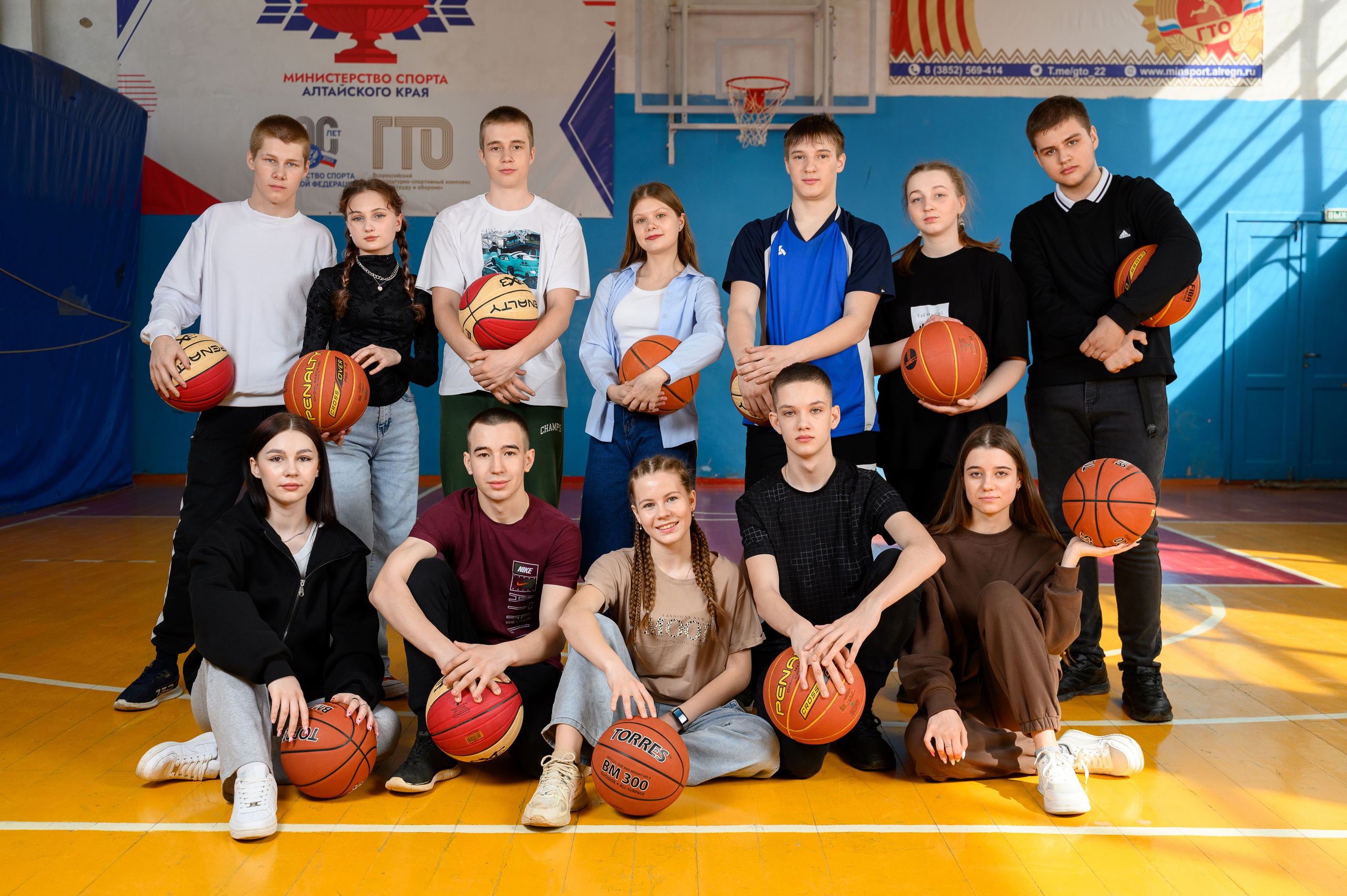 АСОШ № 1, 9А класс. Фотоальбомы для выпускников школ и детских садов в Республике Алтай и за её пределами