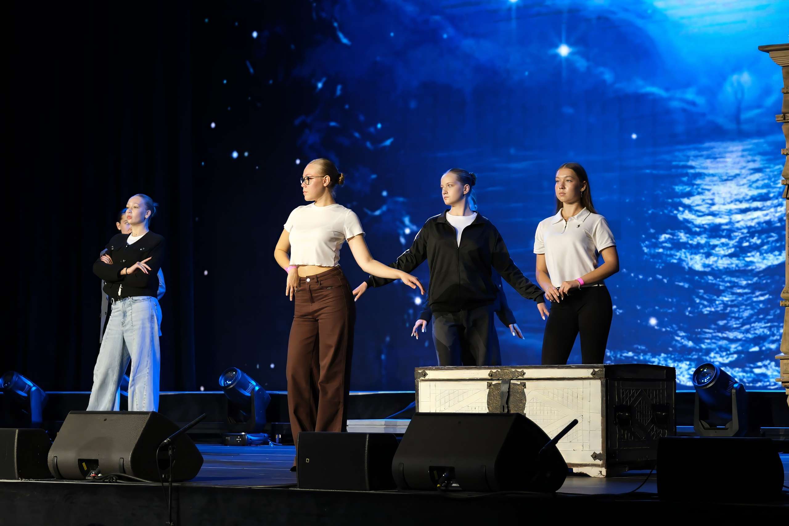 Подиумный спектакль «Стиль Надежды». Добро пожаловать в студию «Цифровой скульптор»  где искусство встречается с технологиями!