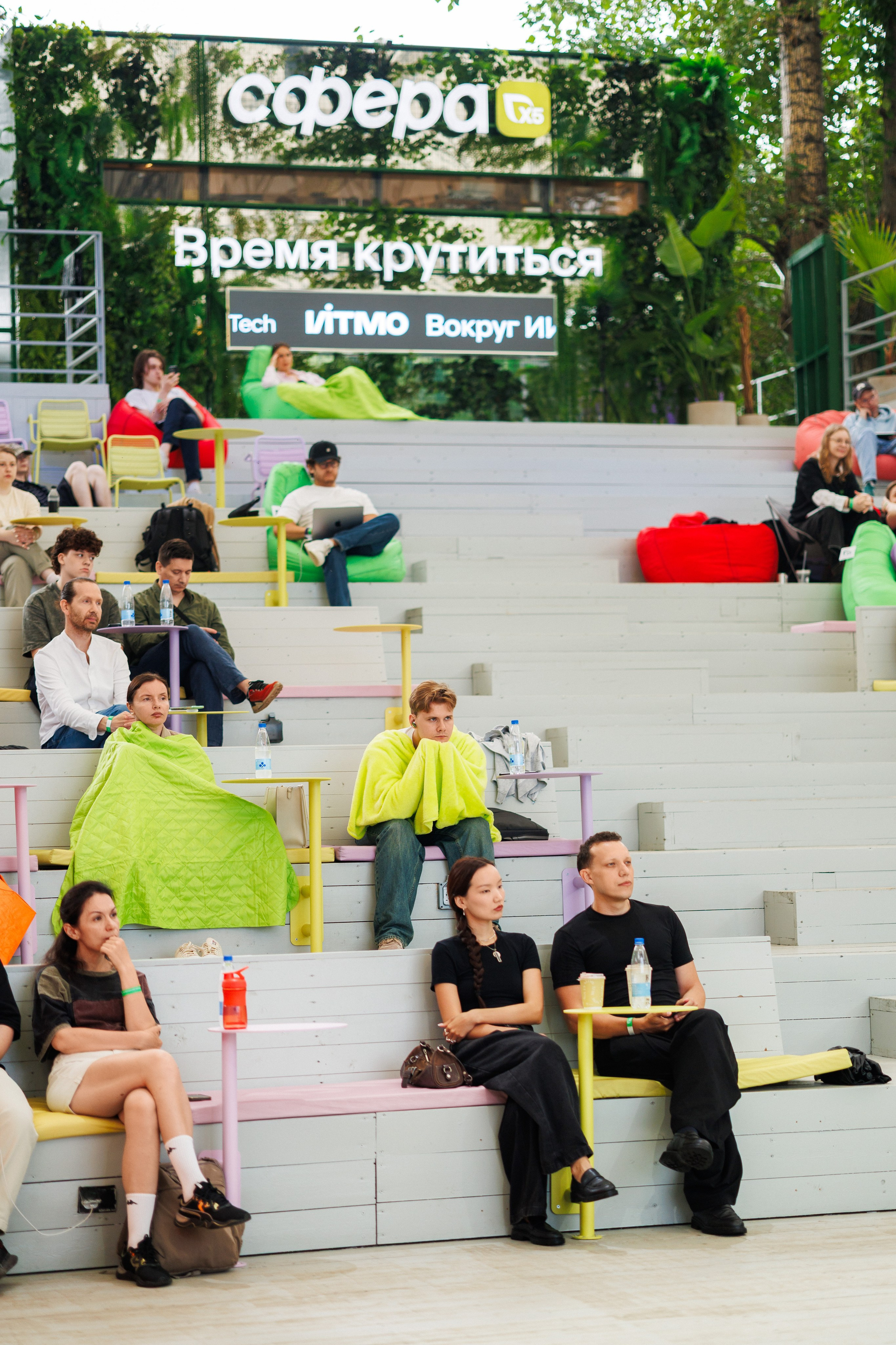 AI Talent HUB x X5 Group. Портретный, репортажный и свадебный фотограф в Санкт-Петербурге