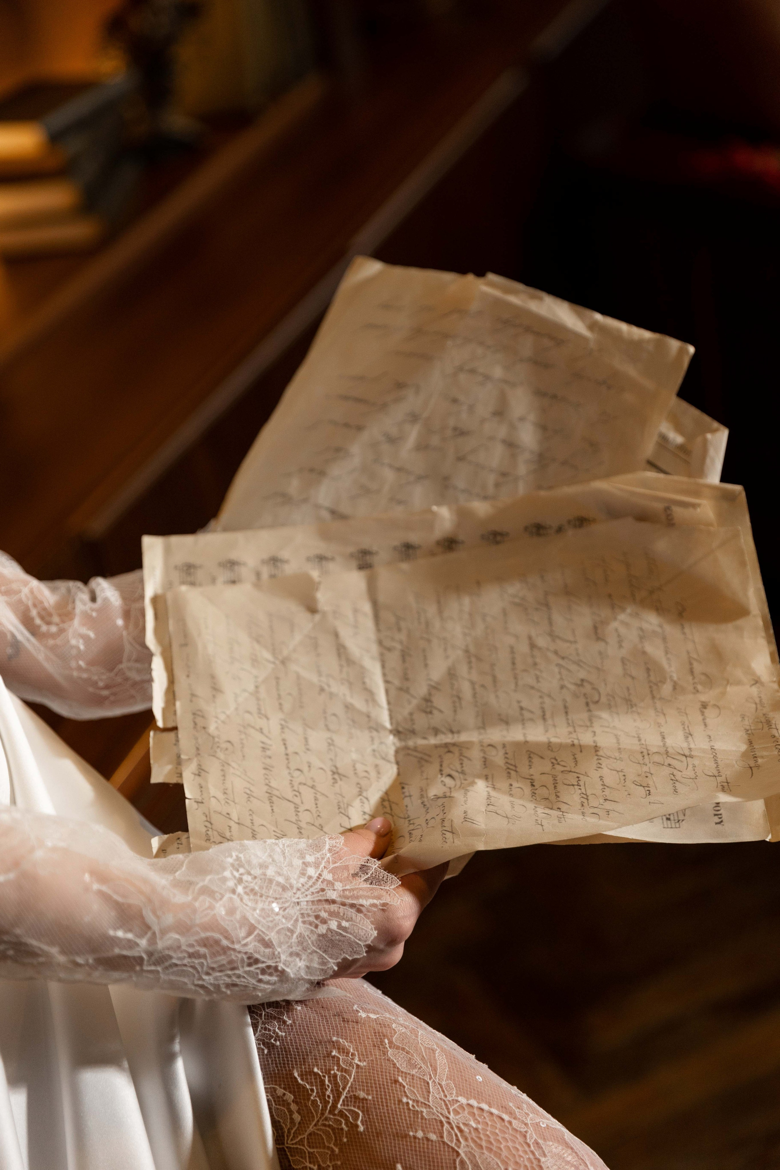 Анна. Я Ира и я фотографирую свадьбы более 10 лет