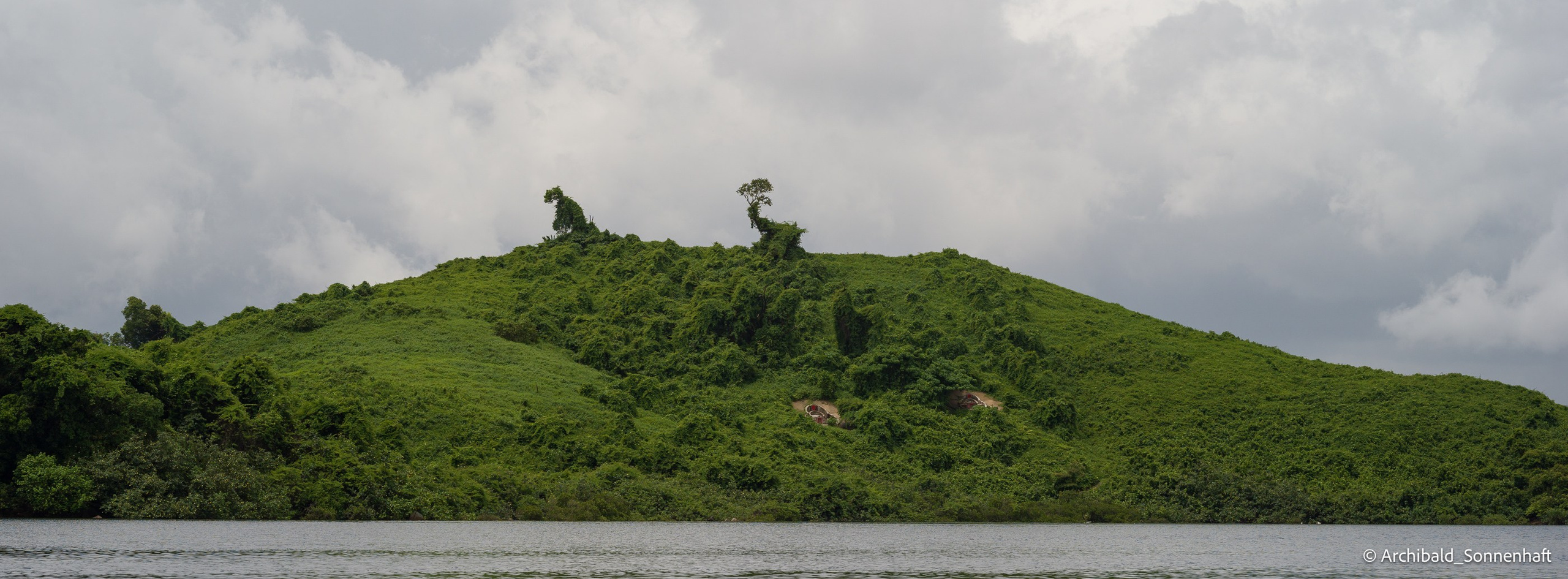 Kayaking. Photographer in Guangzhou, China. Archibald Sonnenhaft