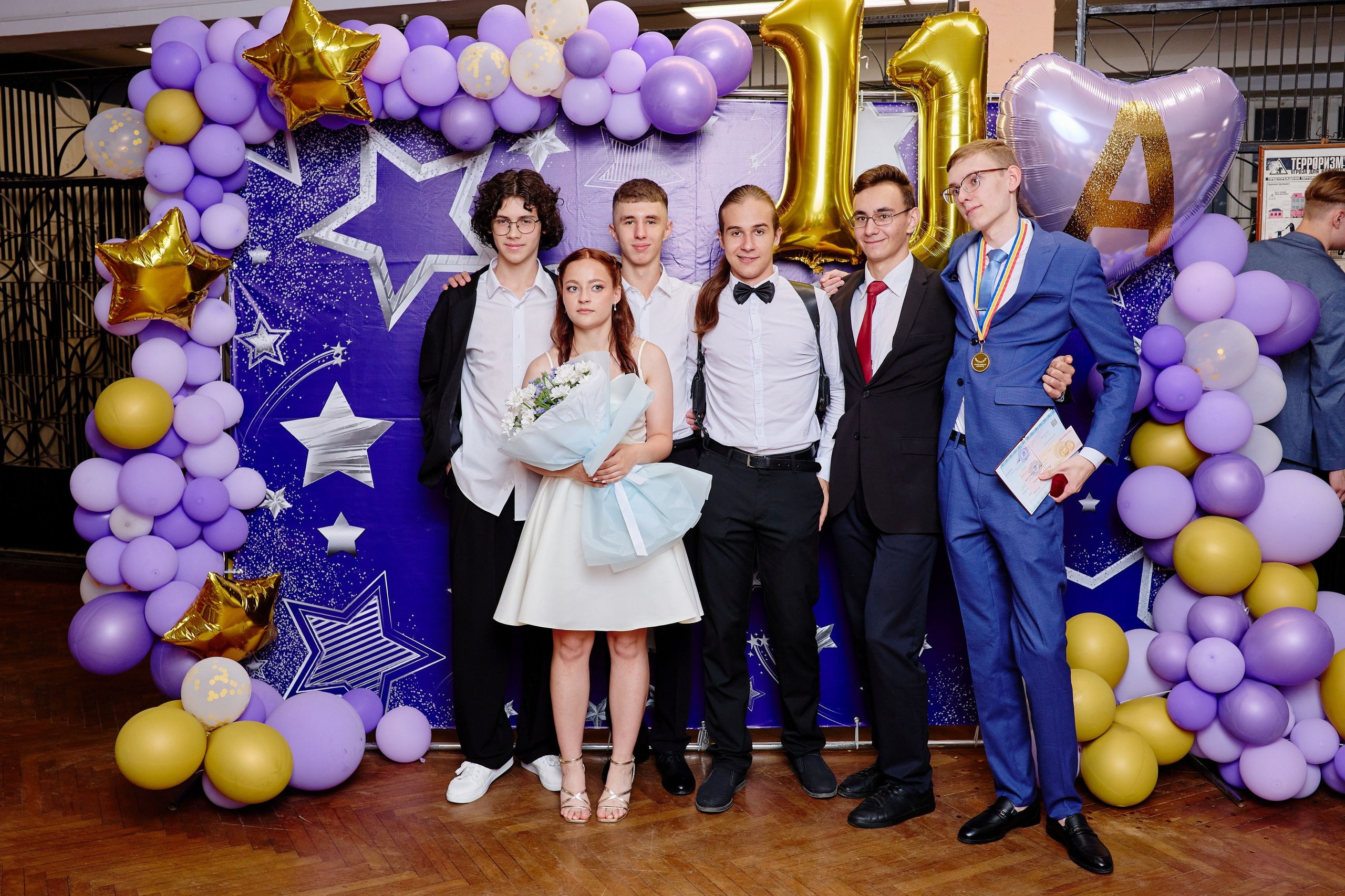 Выпускной 35 Сош. Фотограф Выпускные альбомы Таганрог Сергей Коробченко