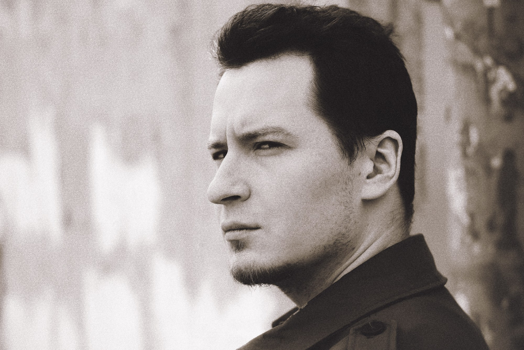 Фотограф Тюмень Дарья Мустафина — Мужская фотосессия на улицах Тюмени. Портретный фотограф Тюмень Дарья Мустафина