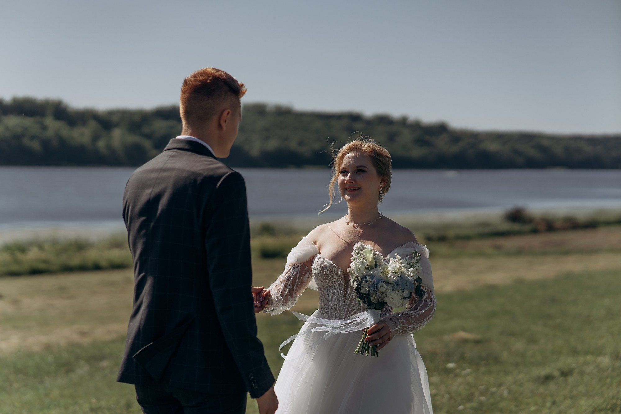 Свадебная фотосессия в глэмпинге. Свадебный и репортажный фотограф в Ярославле Евгений Сальников