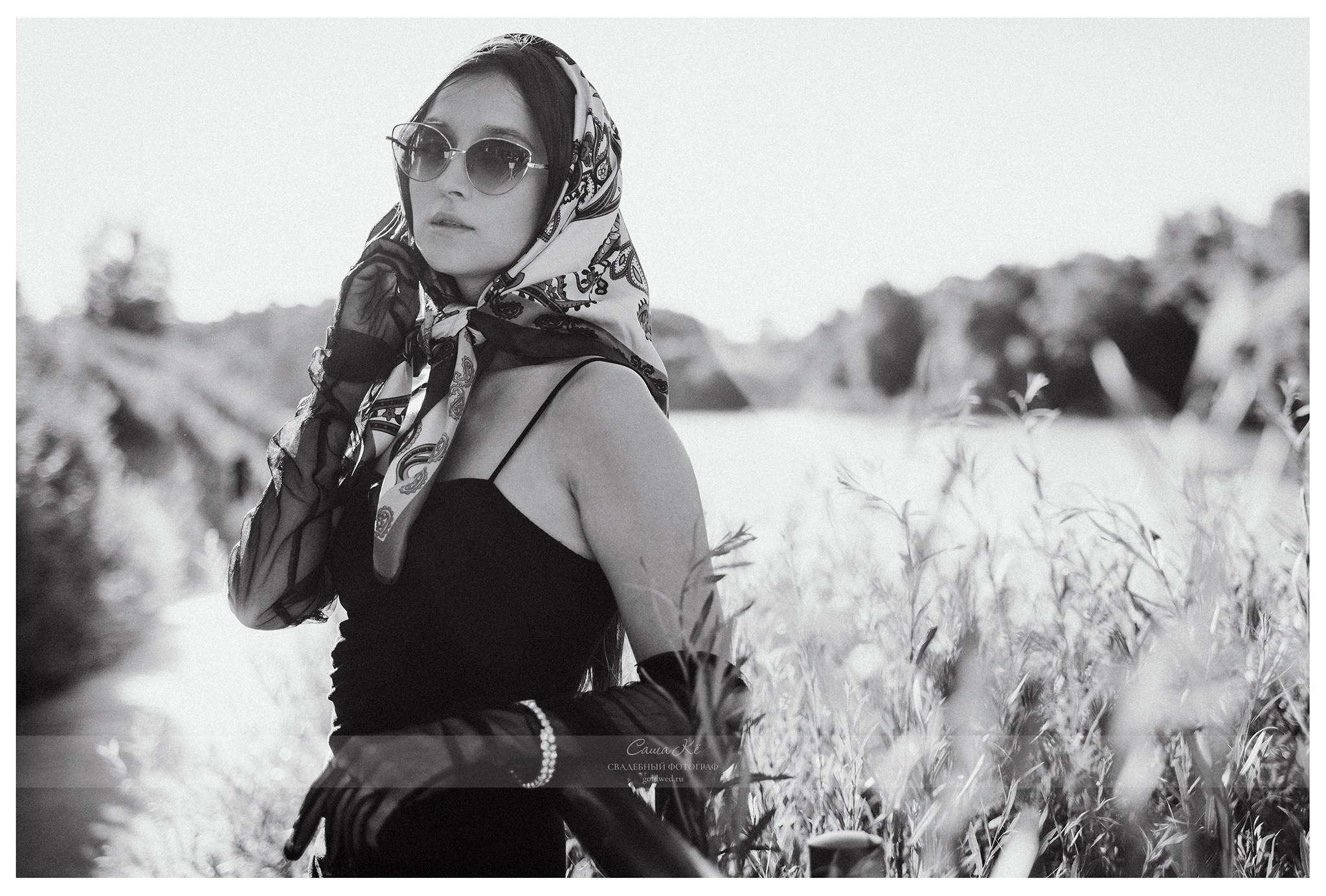Любовь без лишних красок: B&W‑фотосессия от Саши Кё.