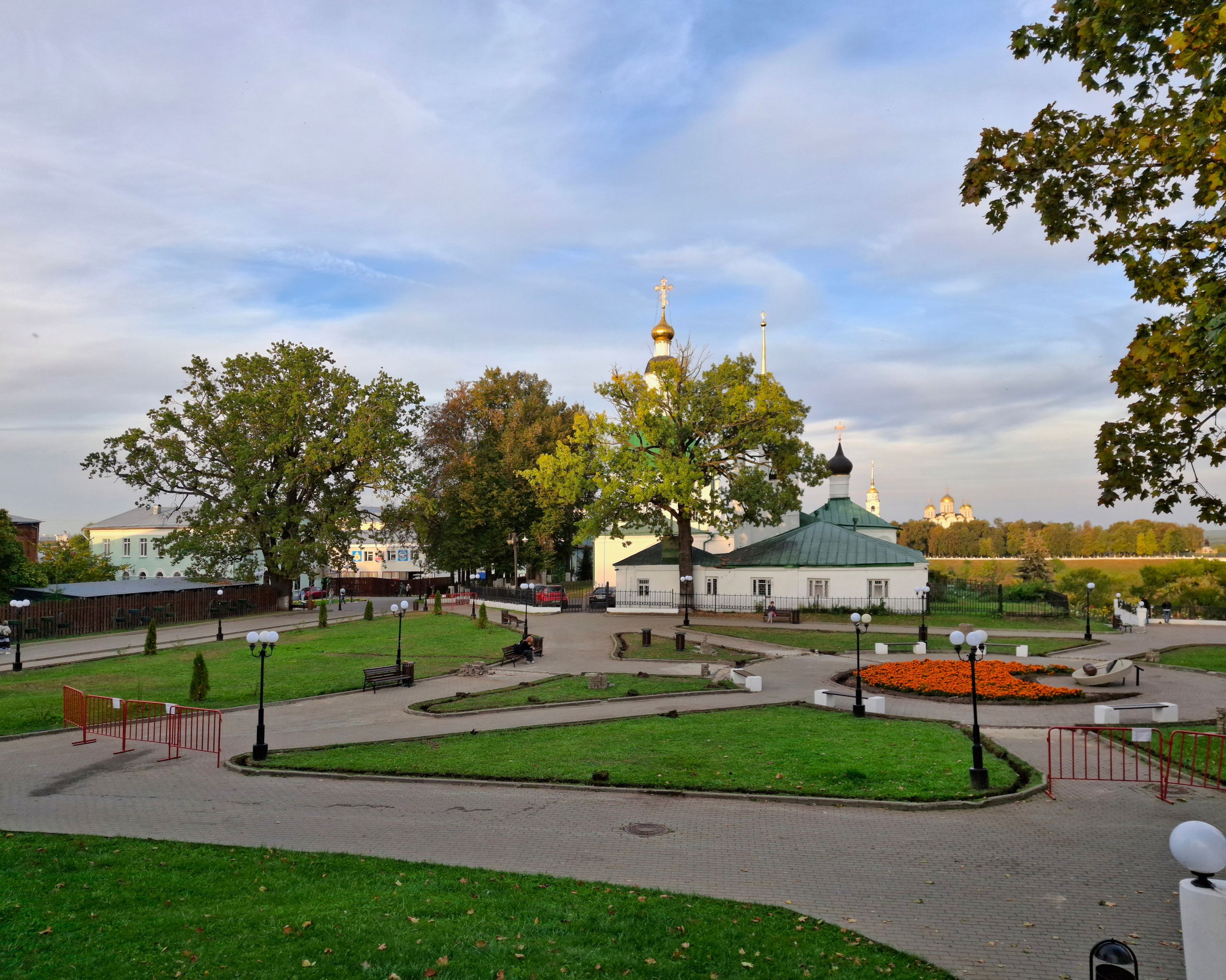 Владимир. Утро и вечер 18 сентября 2025. Игорь Жучков. Россия увиденная глазами путешествующего фотографа