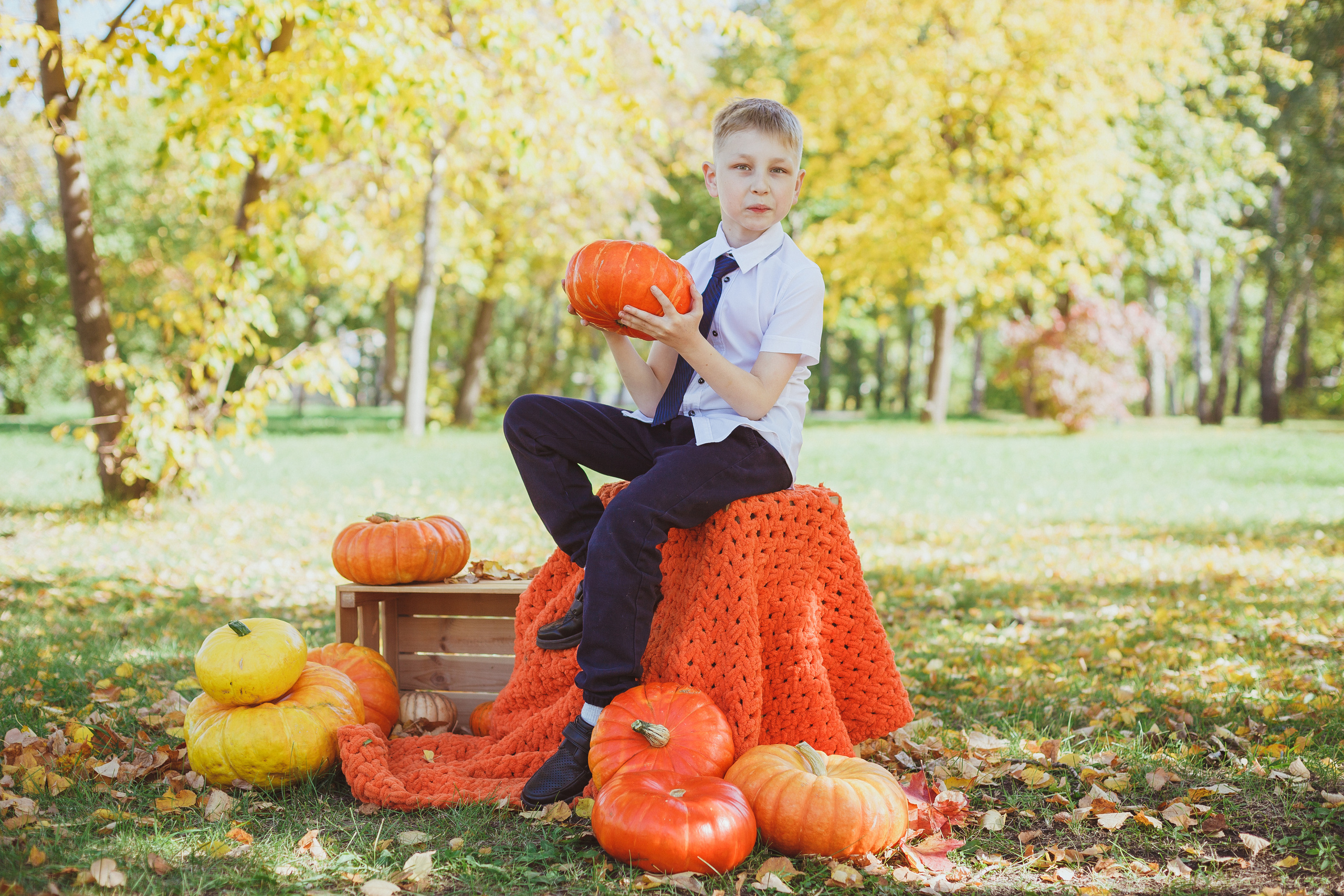 Школьная фотосессия на 31 августа. 1,2,3 сентября. Портреты детей 4-6 штук. Групповые общие 2-5 шт. Цена 450р. (1). Семейный и детский фотограф в Сухом Логу Ольга Кайгородова