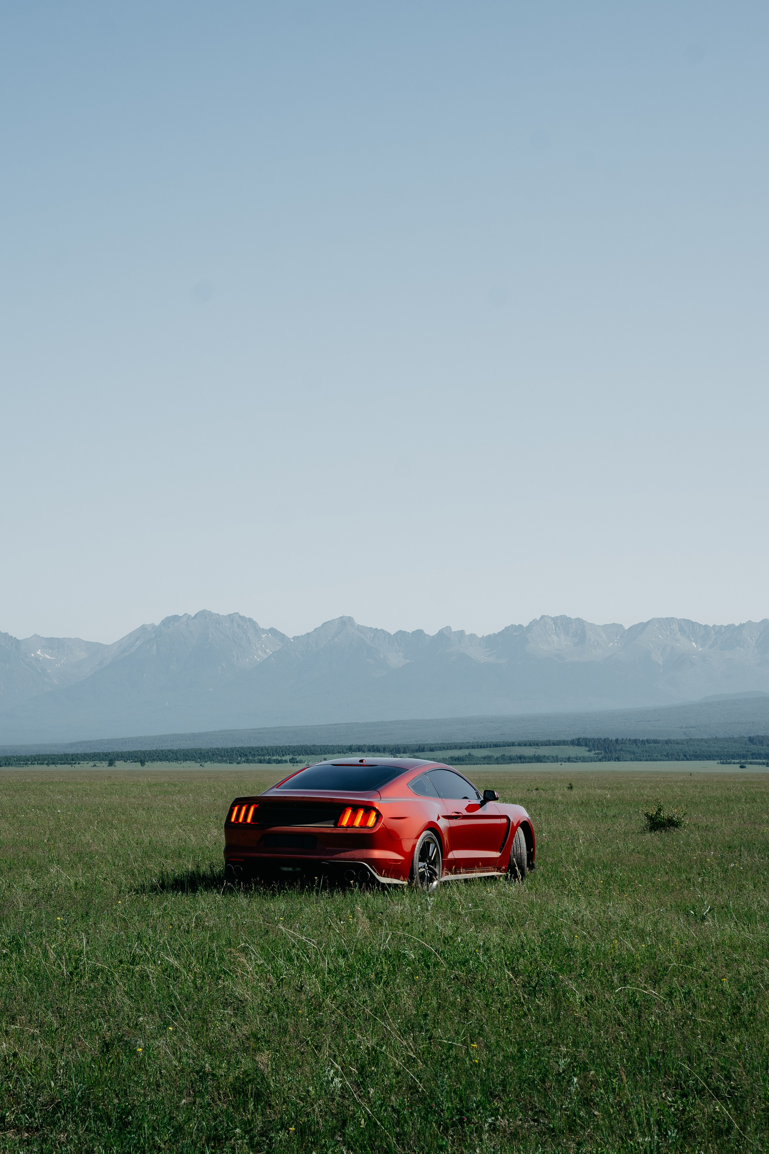 Ford Mustang. Фотограф, видеограф и пилот дрона на Байкале