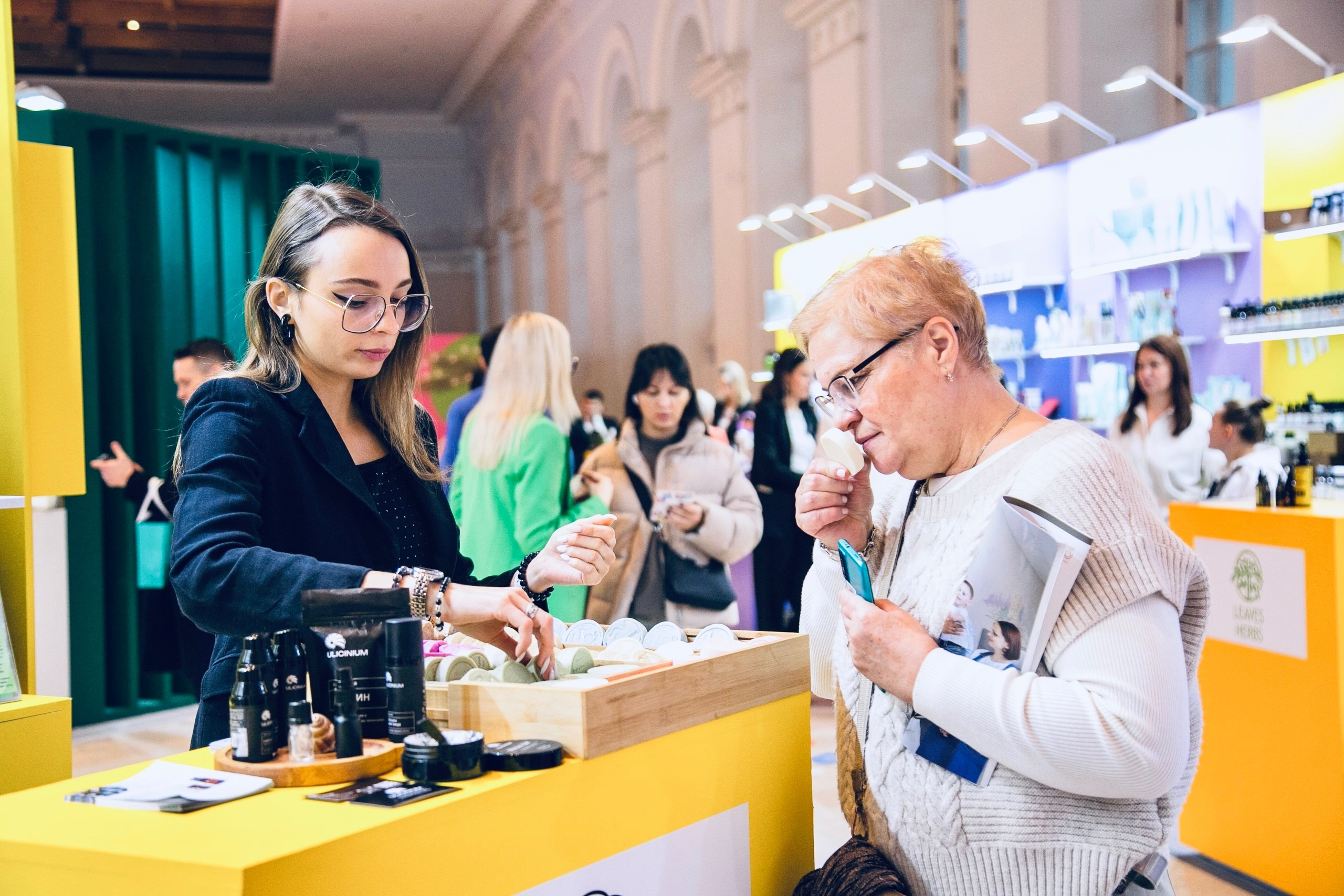 Выставки. Профессиональный фотограф Евгений Земцов в Москве. Контент съемка, репортаж мероприятий, бизнес портреты