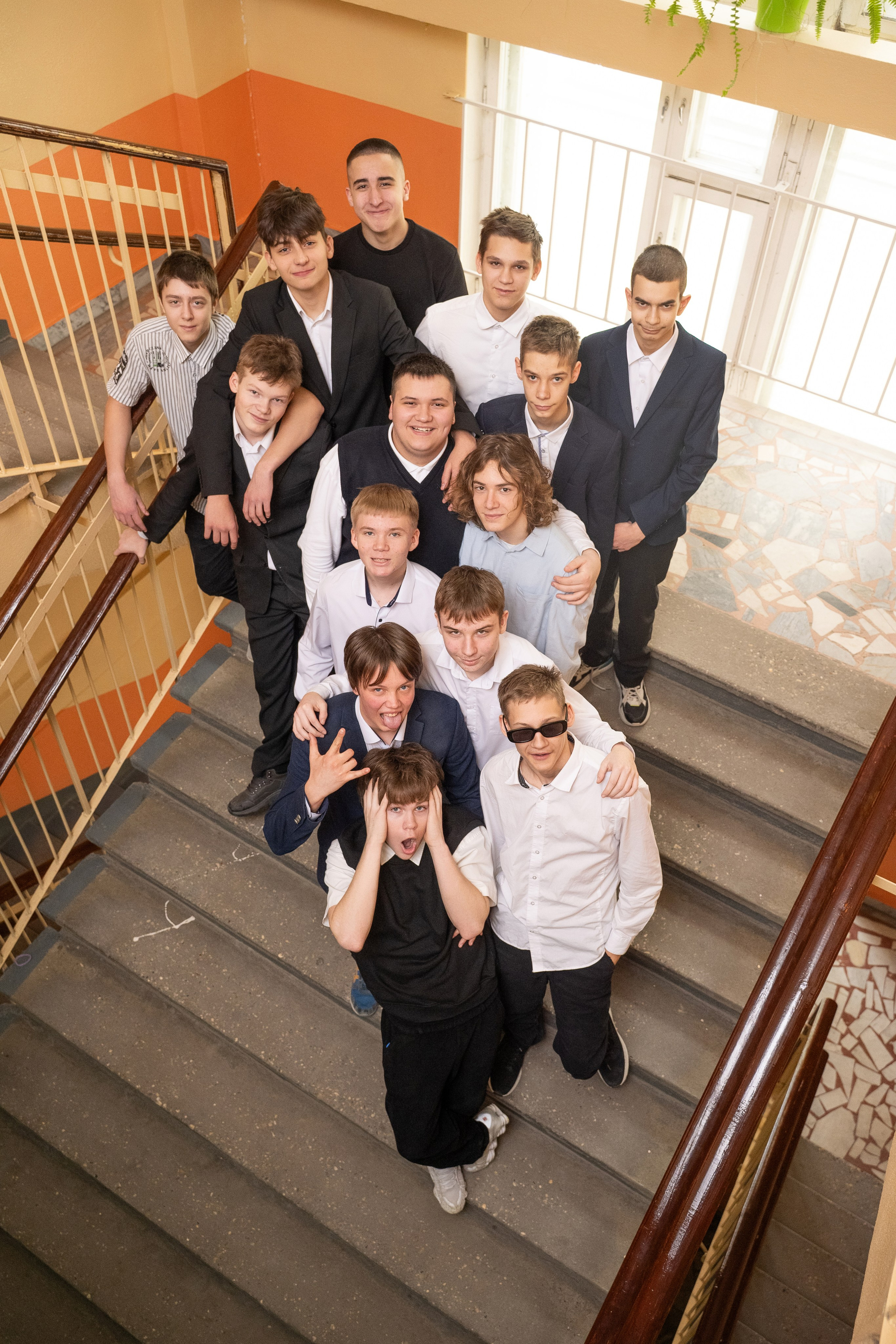 ВЫПУСКНИКИ 9 КЛАСС. МАРГАРИТА КУДРЯШОВА СВАДЕБНЫЙ И СЕМЕЙНЫЙ ФОТОГРАФ ТВЕРЬ МОСКВА