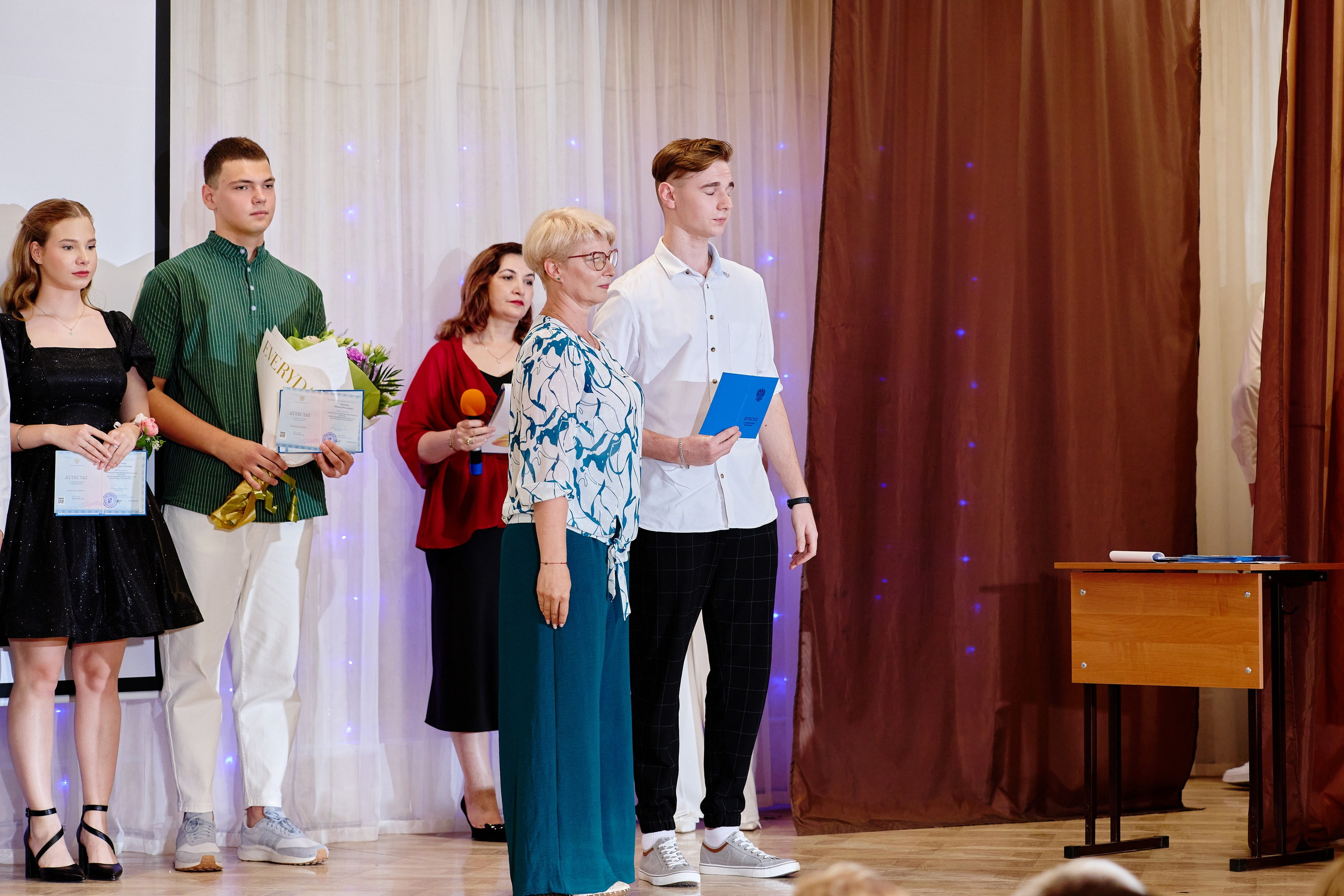 Выпускной 35 Сош. Фотограф Выпускные альбомы Таганрог Сергей Коробченко