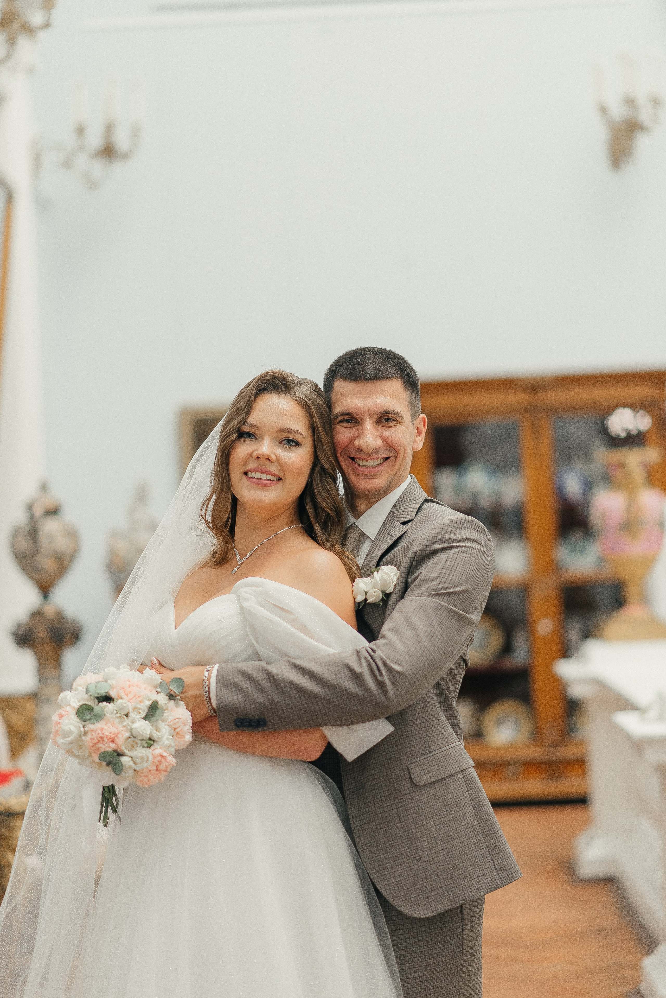 Михаил и Анна. Главная