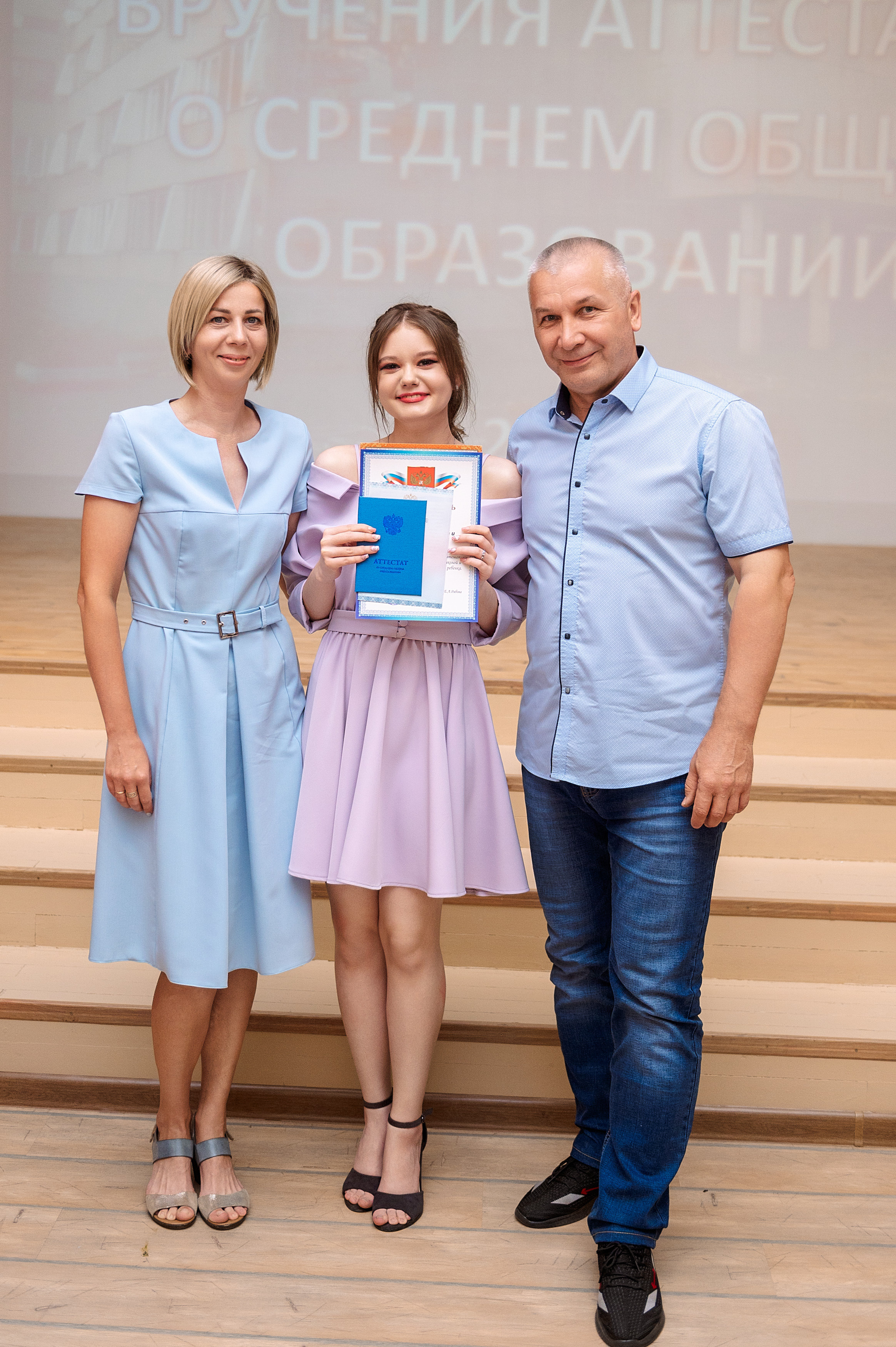 ВЫПУСКНОЙ 11А шк106. Семейный, свадебный, школьный фотограф в Железногорске Целуев Андрей