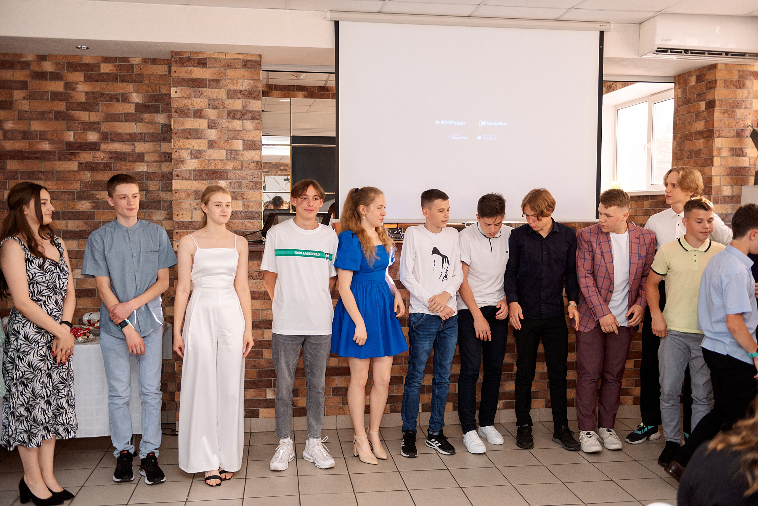 ВЫПУСКНОЙ 9кл. шк.106. Семейный, свадебный, школьный фотограф в Железногорске Целуев Андрей