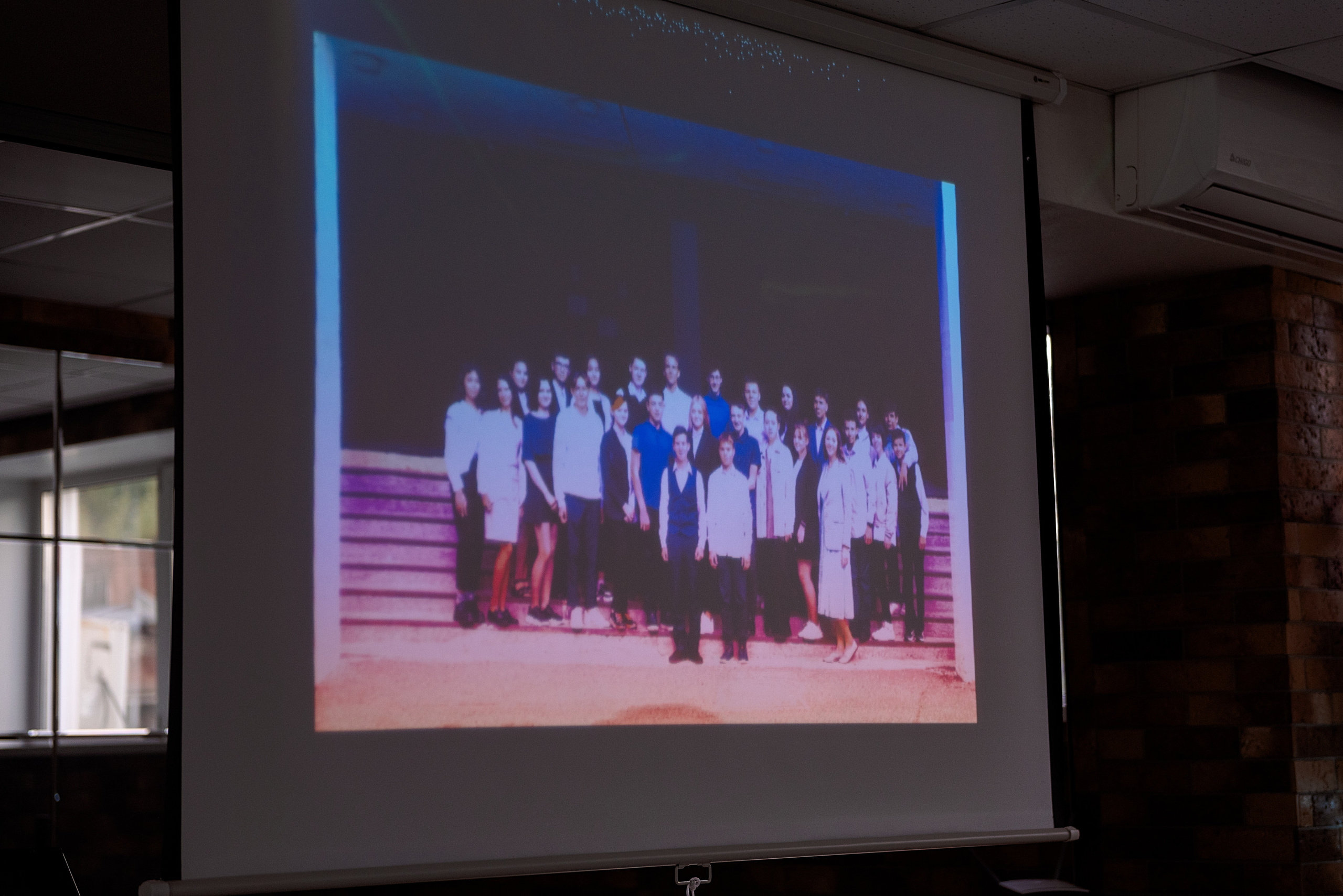 ВЫПУСКНОЙ 9кл. шк.106. Семейный, свадебный, школьный фотограф в Железногорске Целуев Андрей