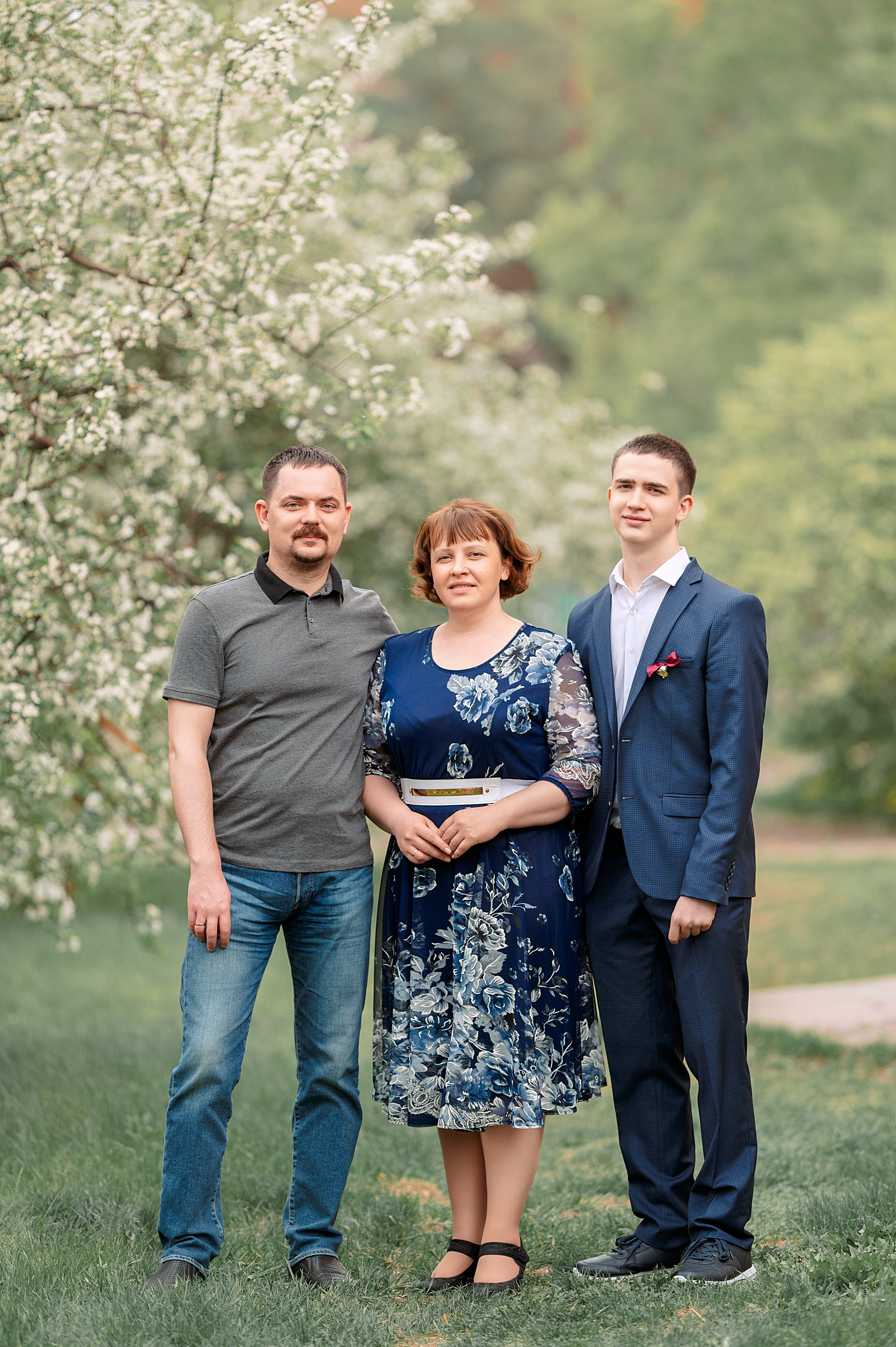 Последний звонок шк. 106 2022. Семейный, свадебный, школьный фотограф в Железногорске Целуев Андрей