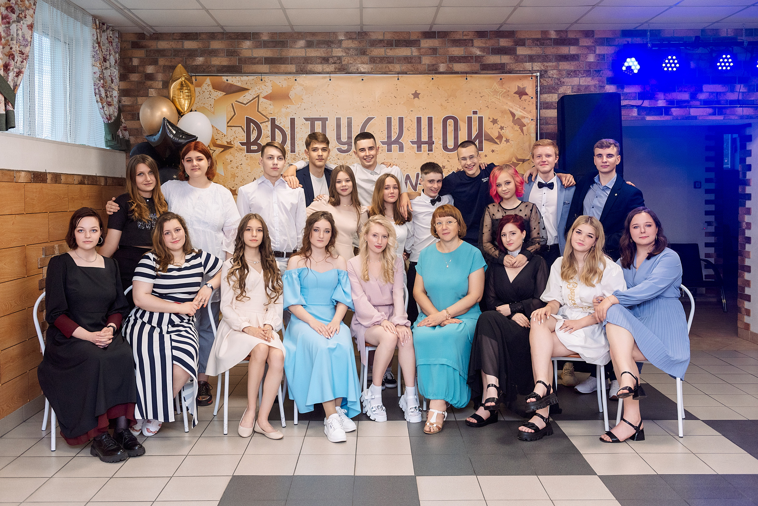 ВЫПУСКНОЙ 9кл. гимназия 91. Семейный, свадебный, школьный фотограф в Железногорске Целуев Андрей
