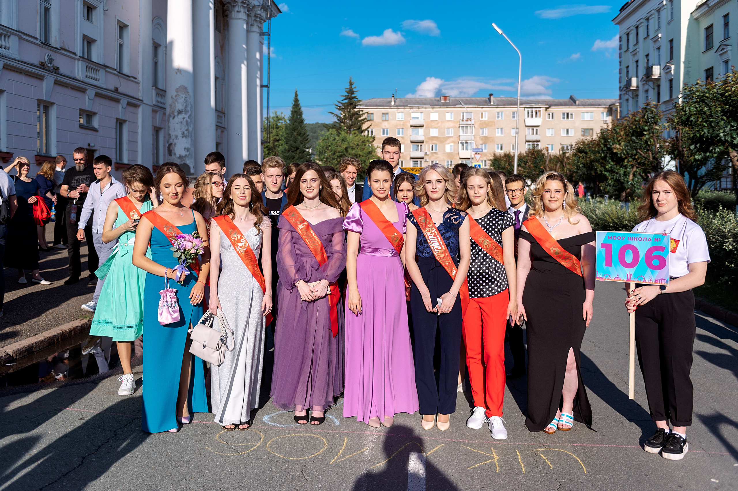 ВЫПУСКНОЙ 11А шк106. Семейный, свадебный, школьный фотограф в Железногорске Целуев Андрей