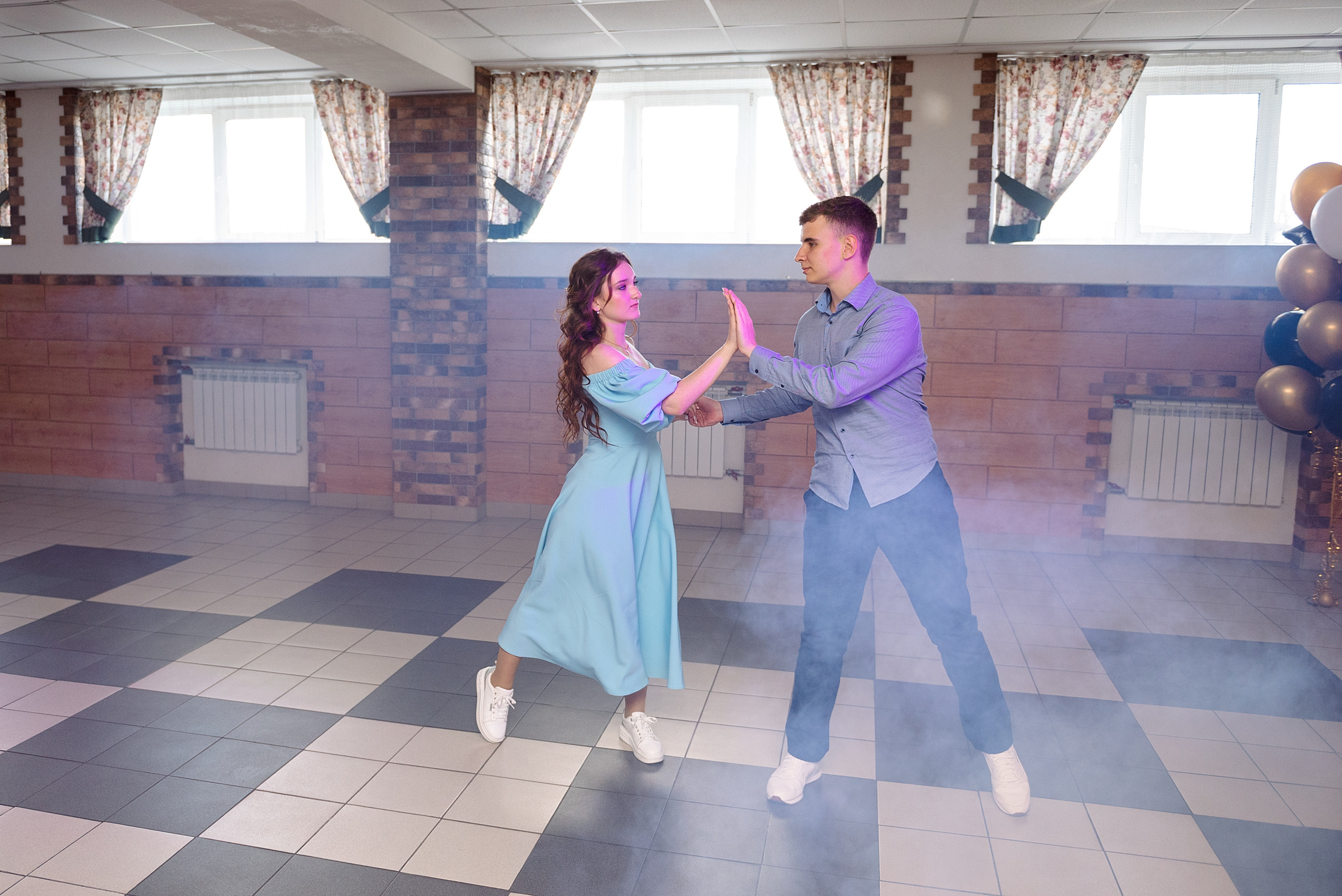 ВЫПУСКНОЙ 9кл. гимназия 91. Семейный, свадебный, школьный фотограф в Железногорске Целуев Андрей