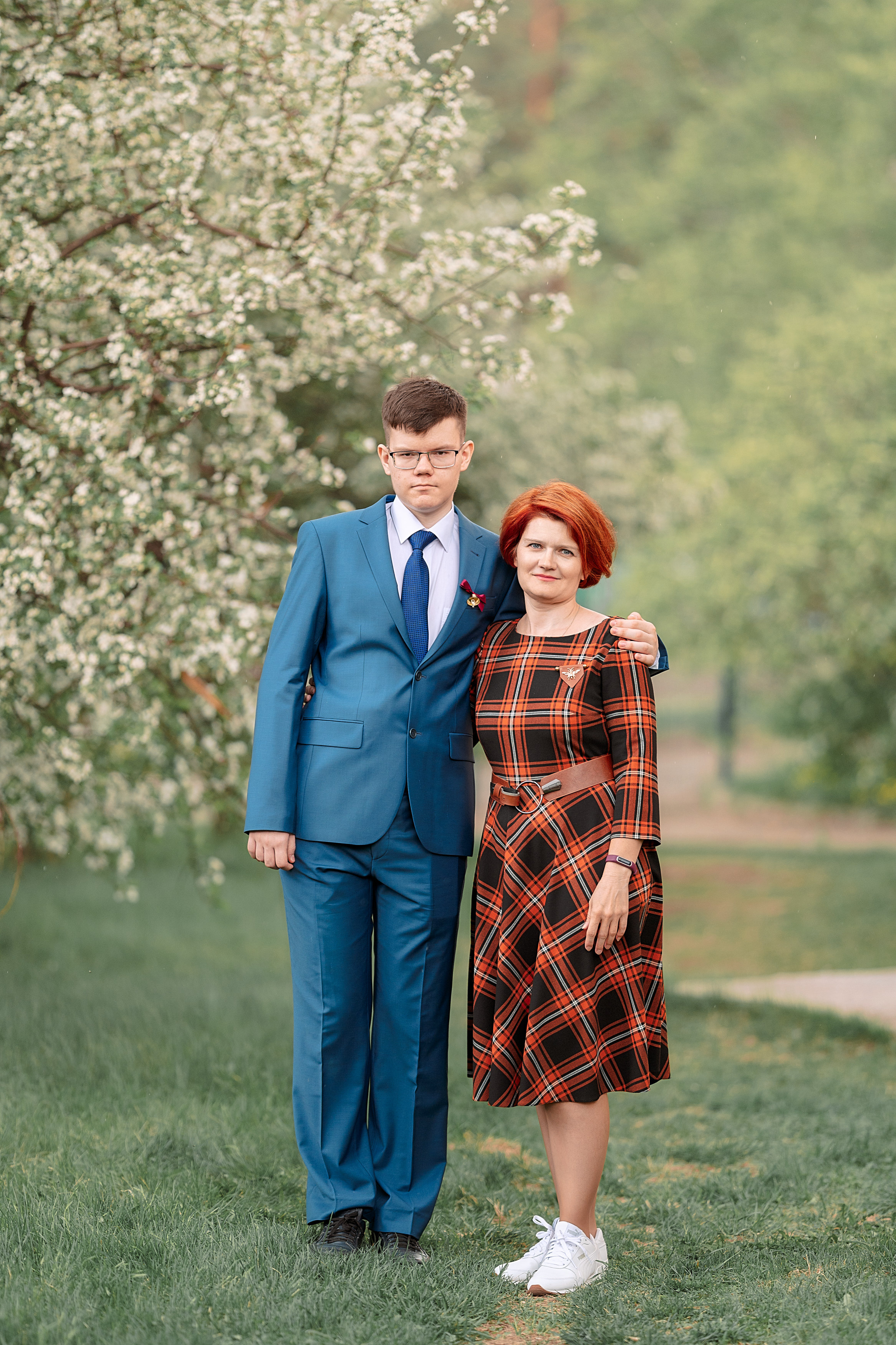 Последний звонок шк. 106 2022. Семейный, свадебный, школьный фотограф в Железногорске Целуев Андрей