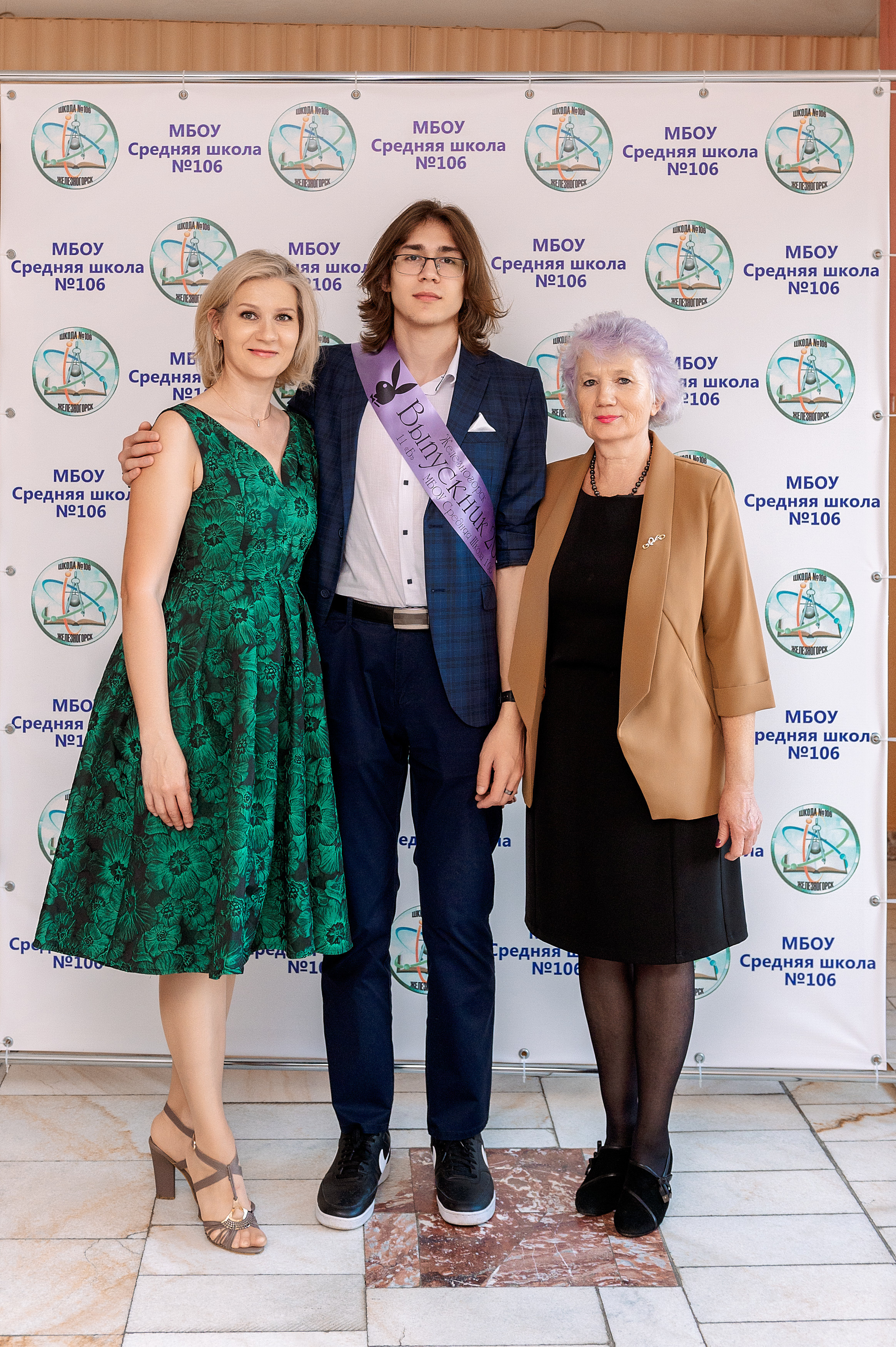 ВЫПУСКНОЙ 11А шк106. Семейный, свадебный, школьный фотограф в Железногорске Целуев Андрей