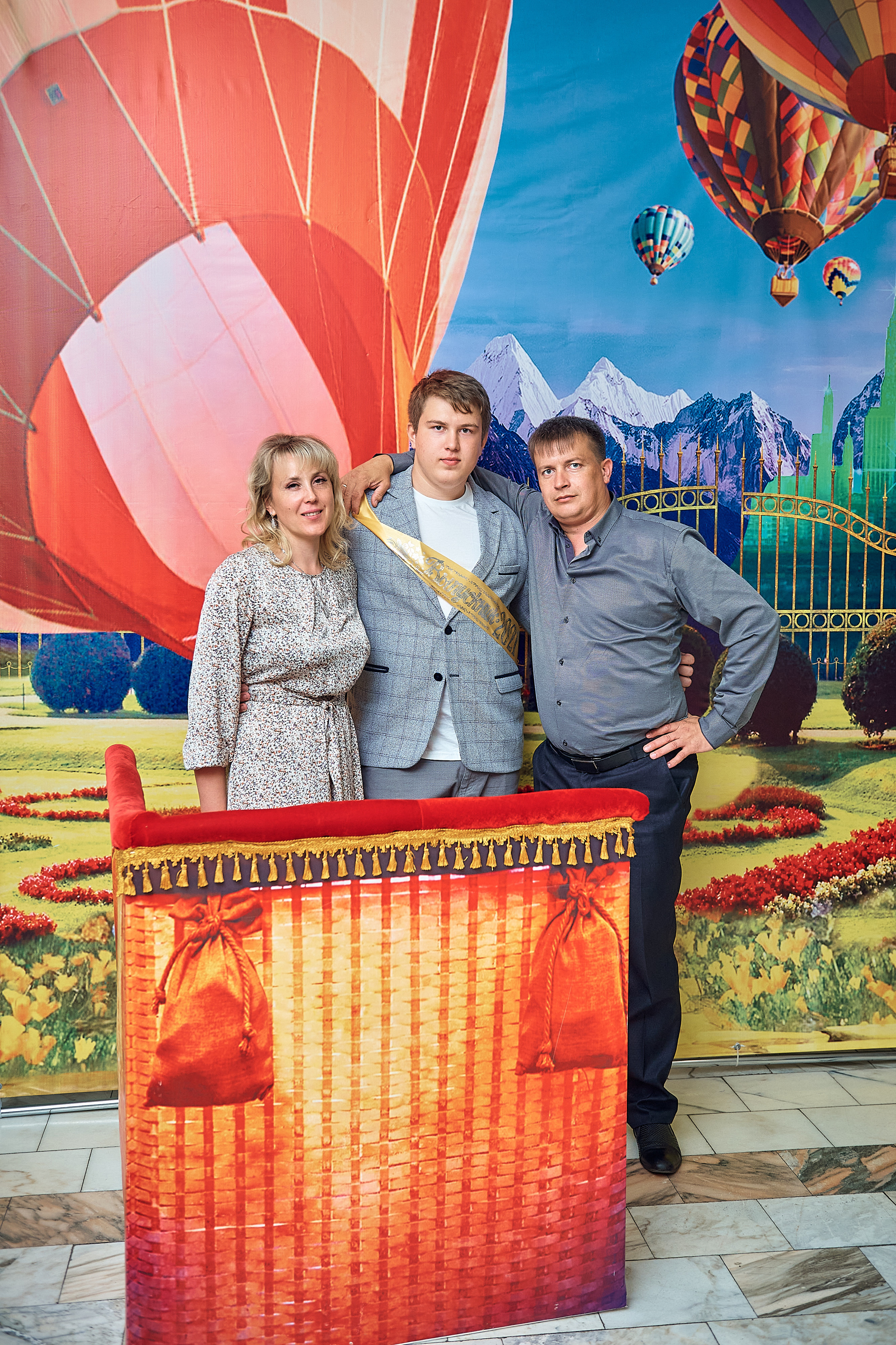 Выпускной 11 кл школа 100 2021 г. Семейный, свадебный, школьный фотограф в Железногорске Целуев Андрей