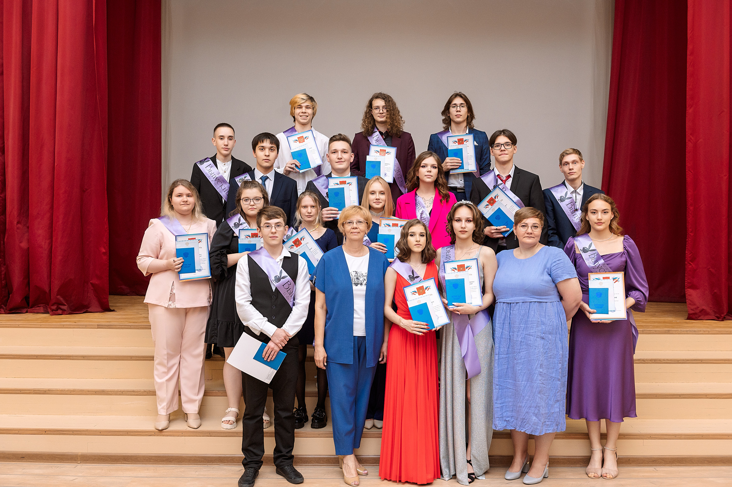 ВЫПУСКНОЙ 11А шк106. Семейный, свадебный, школьный фотограф в Железногорске Целуев Андрей